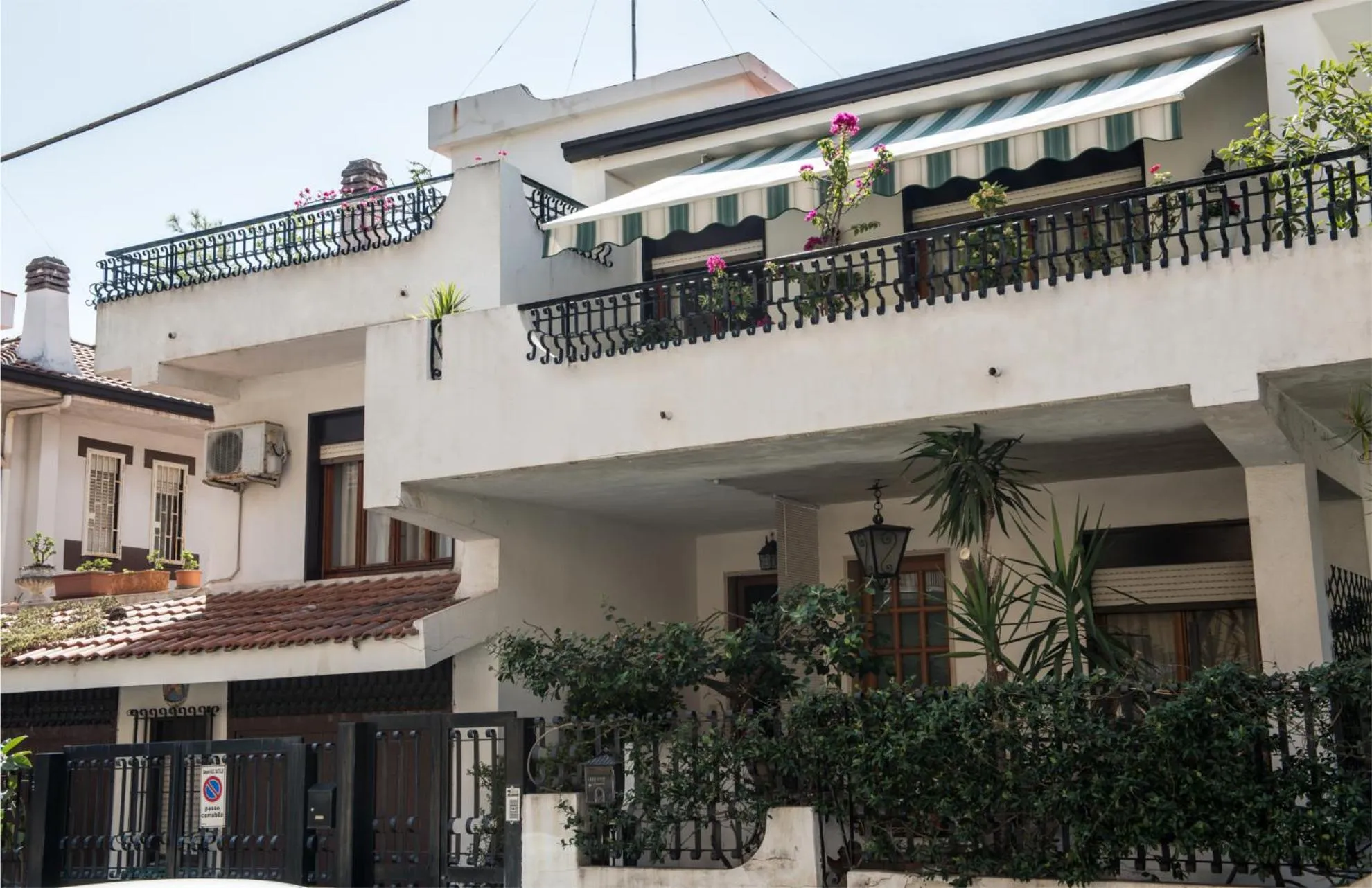 Property building in La Castellese