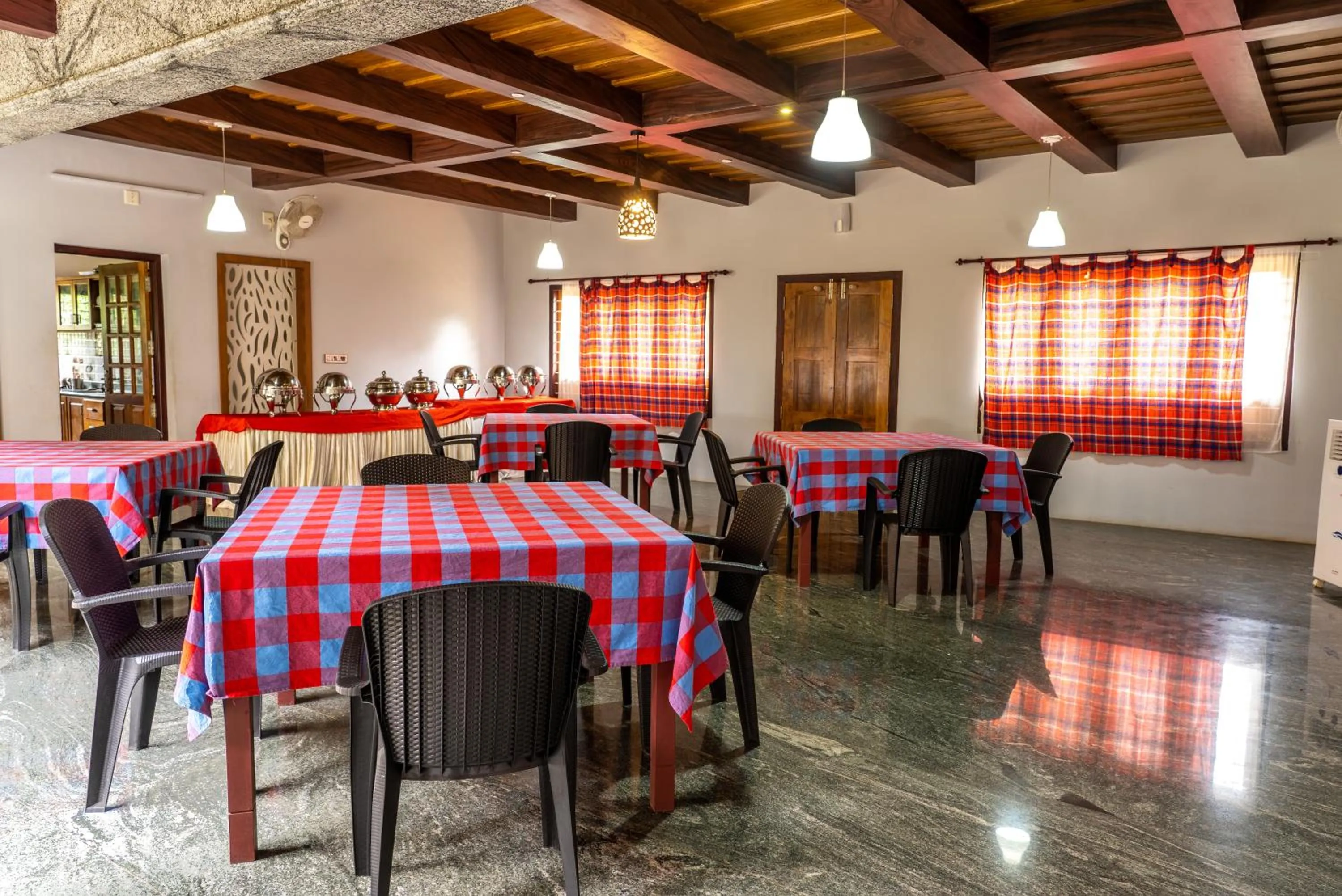 Restaurant/places to eat in Woodgreens Heritage Resorts