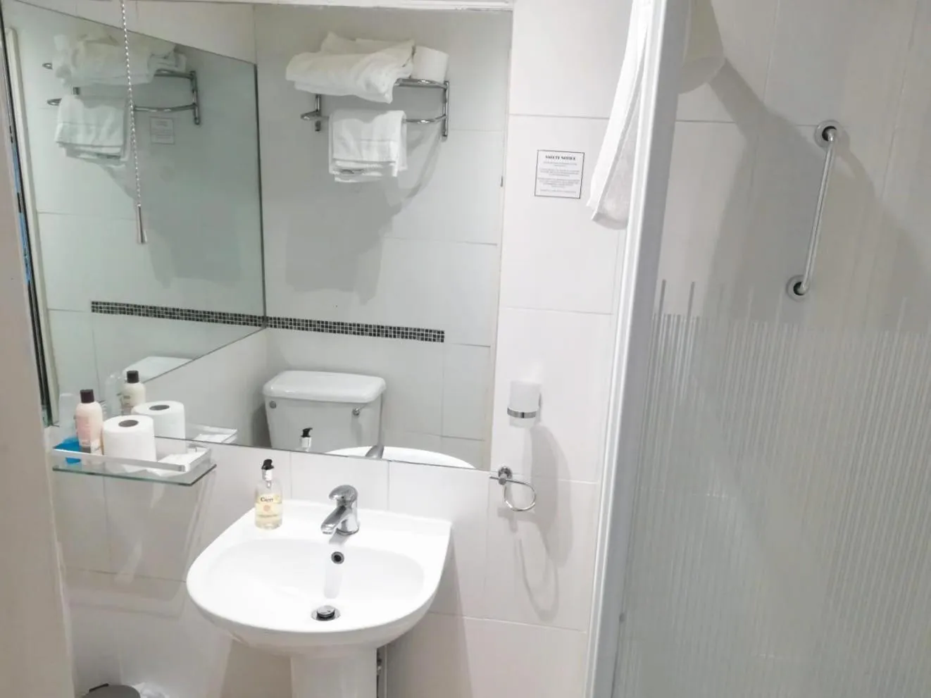 Shower in Caspian Hotel