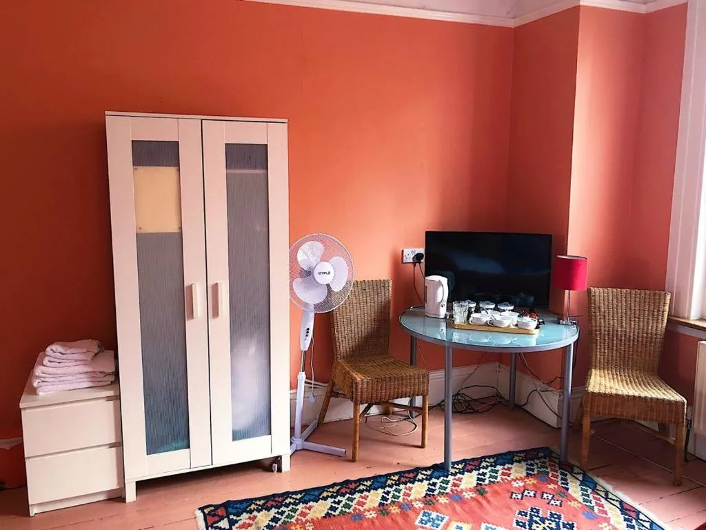 TV and multimedia in Caspian Hotel