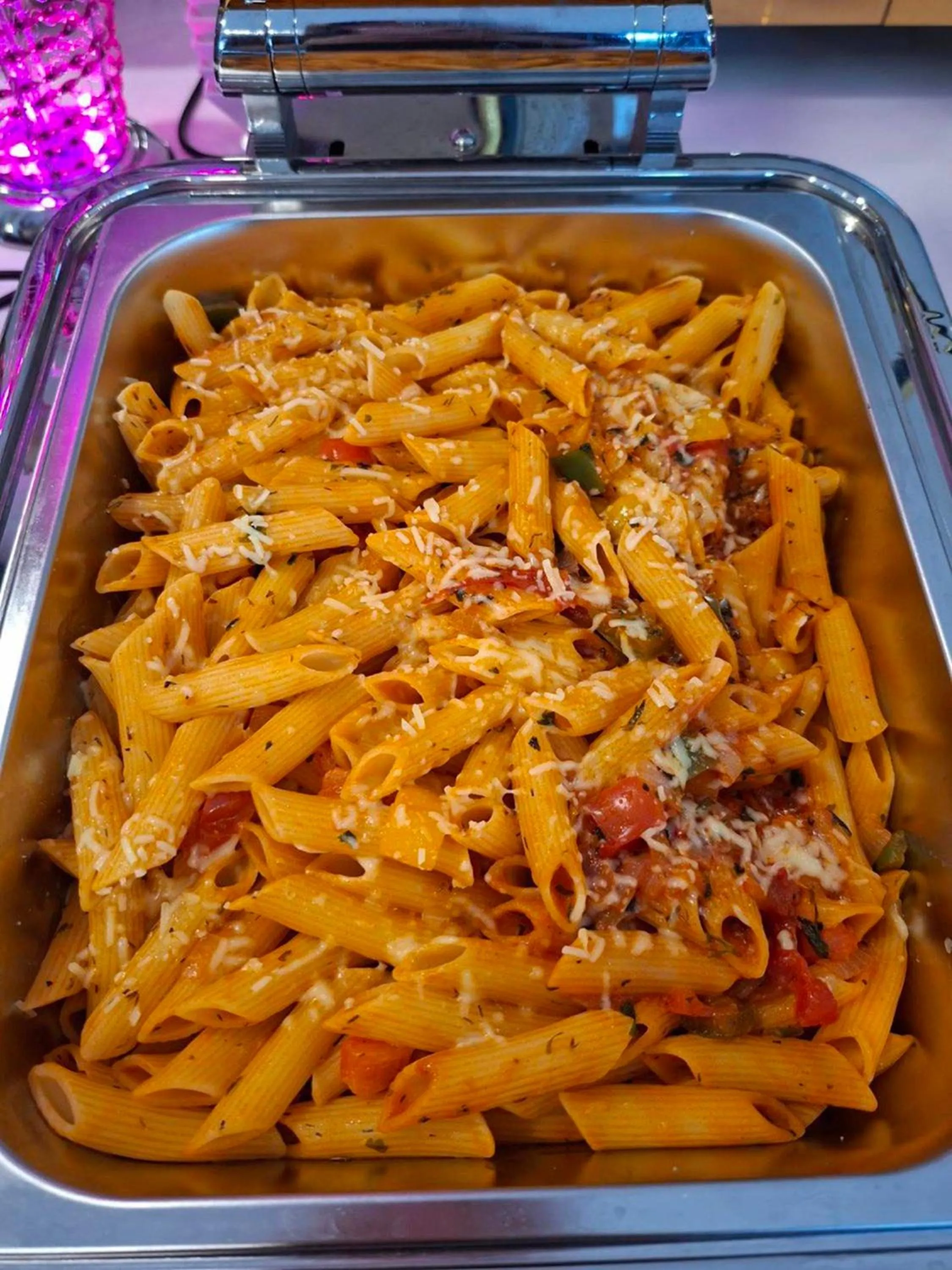 Food and drinks in Boss Suites Nana Hotel