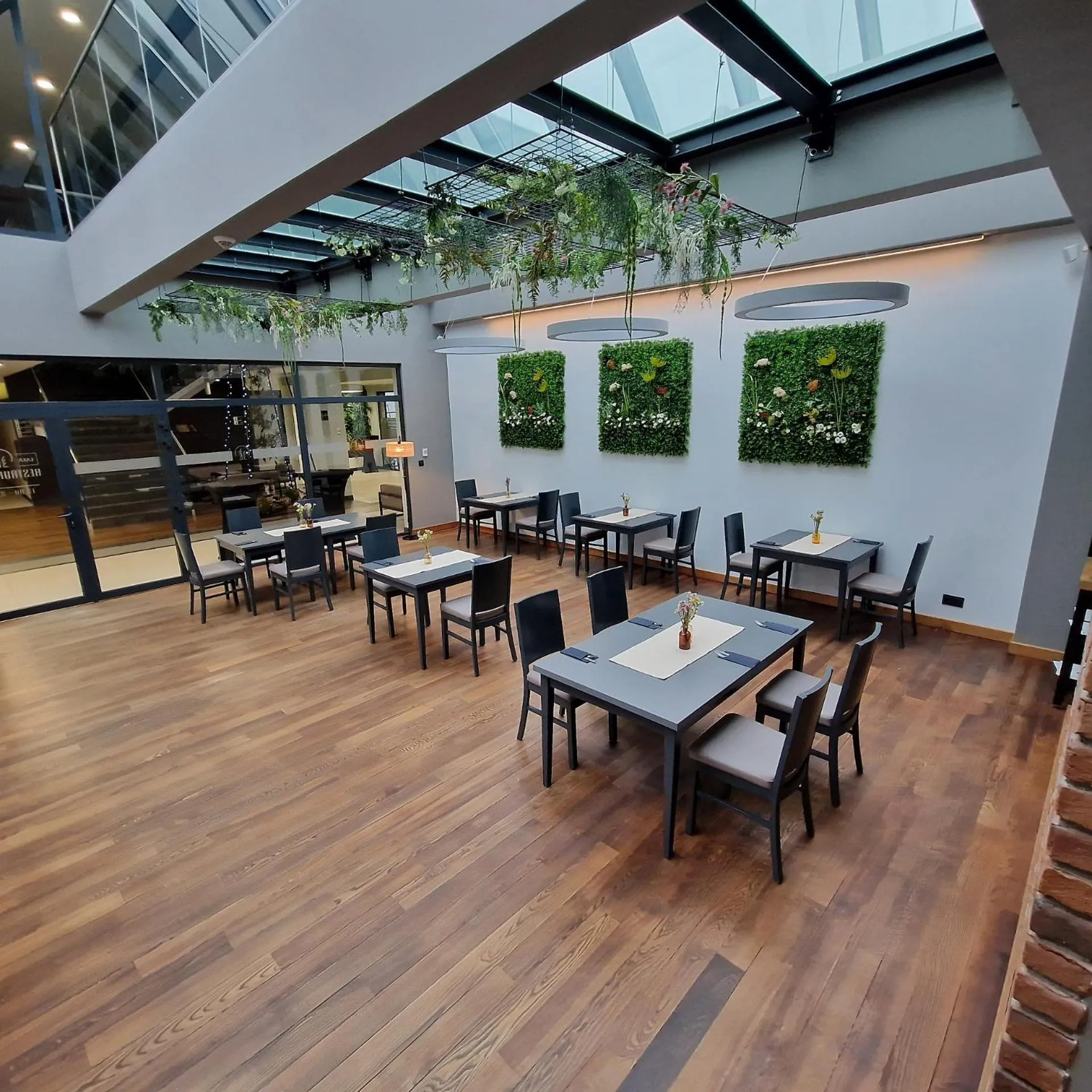 Restaurant/places to eat in Hotel Barczyzna Medical Spa