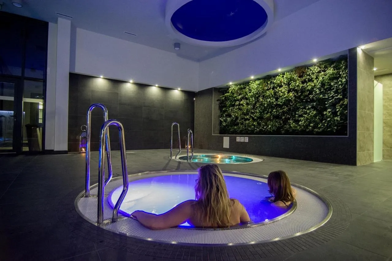 Hot Tub in Hotel Barczyzna Medical Spa