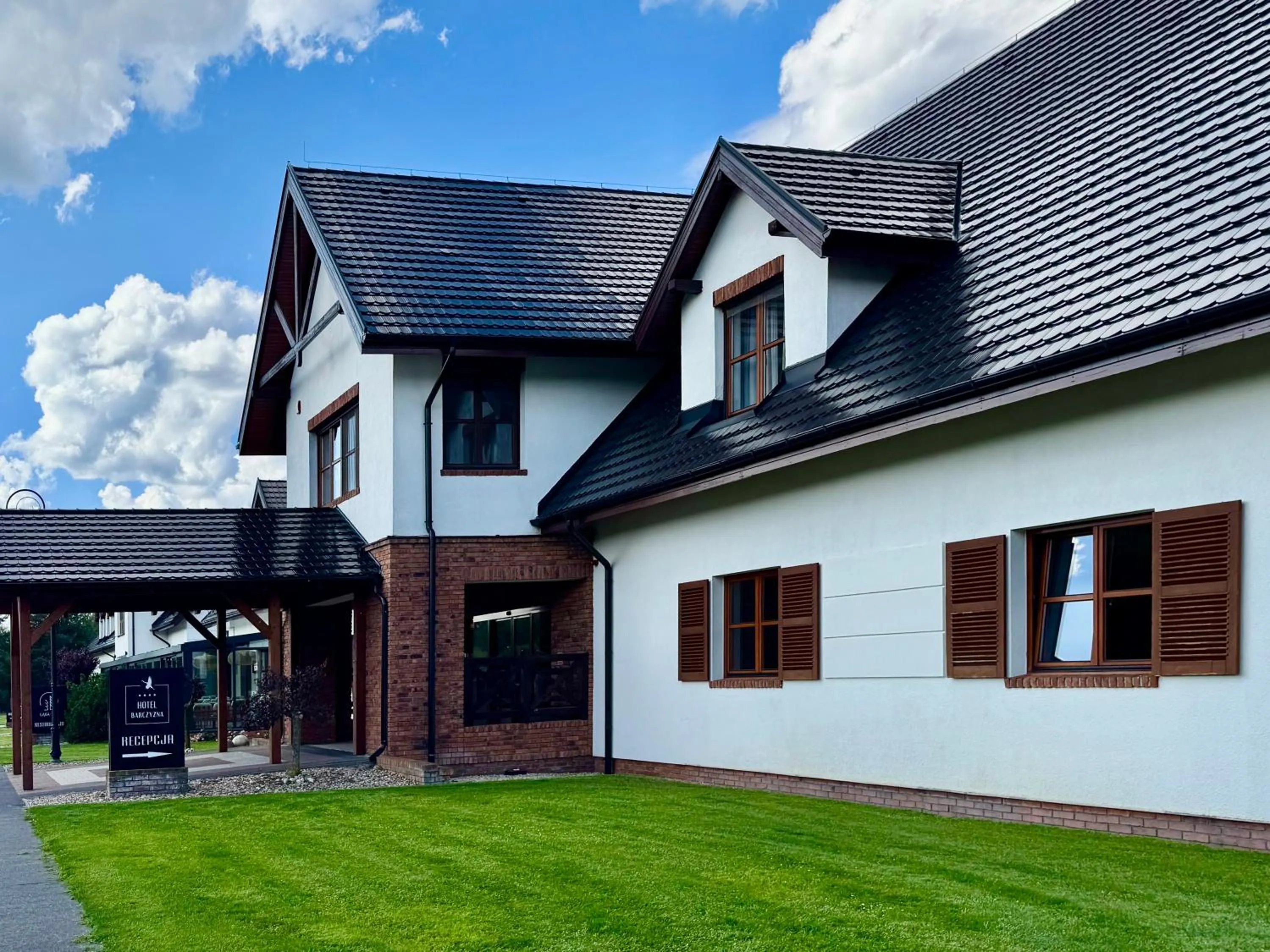 Property building in Hotel Barczyzna Medical Spa