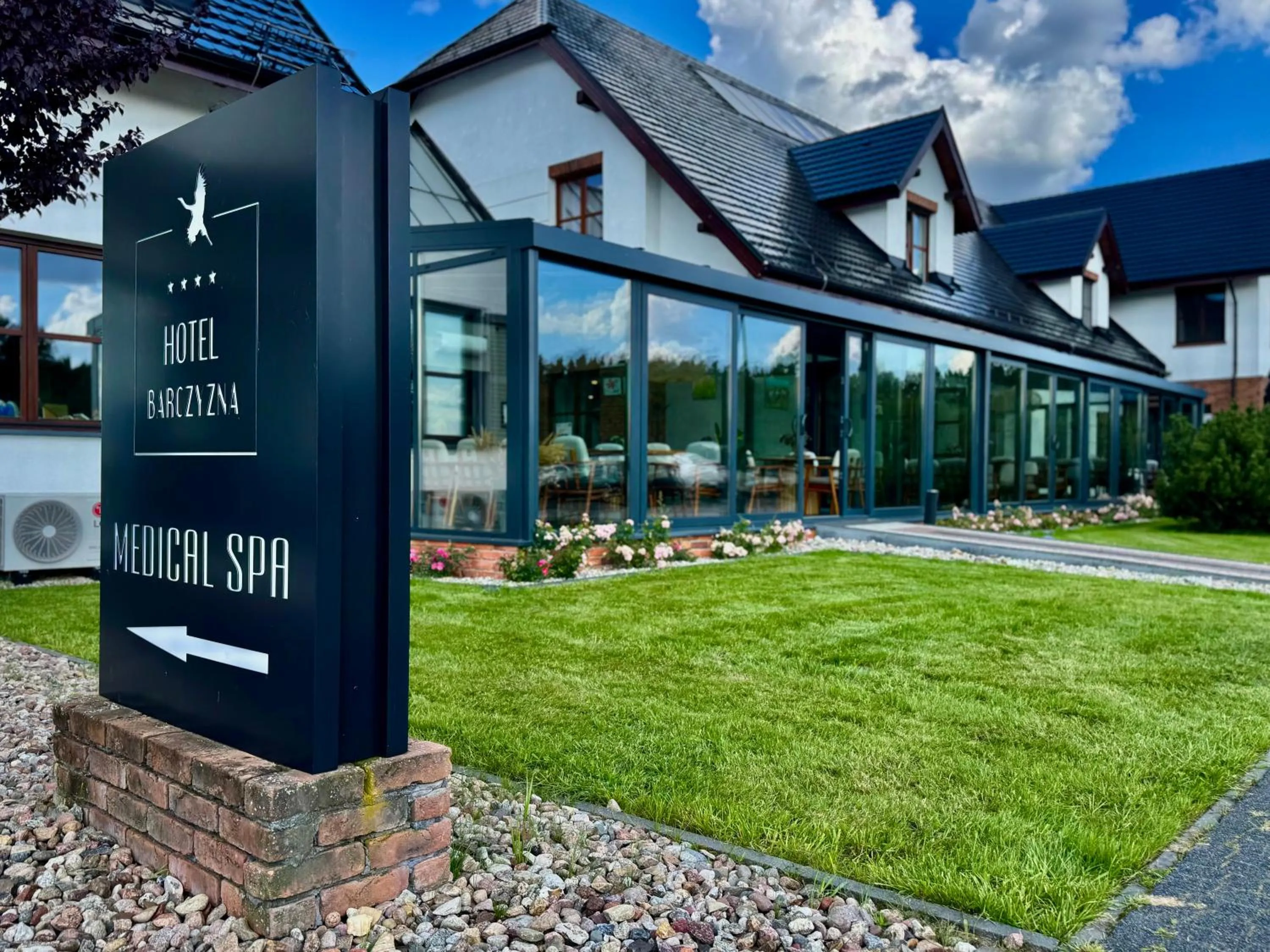 Property building in Hotel Barczyzna Medical Spa
