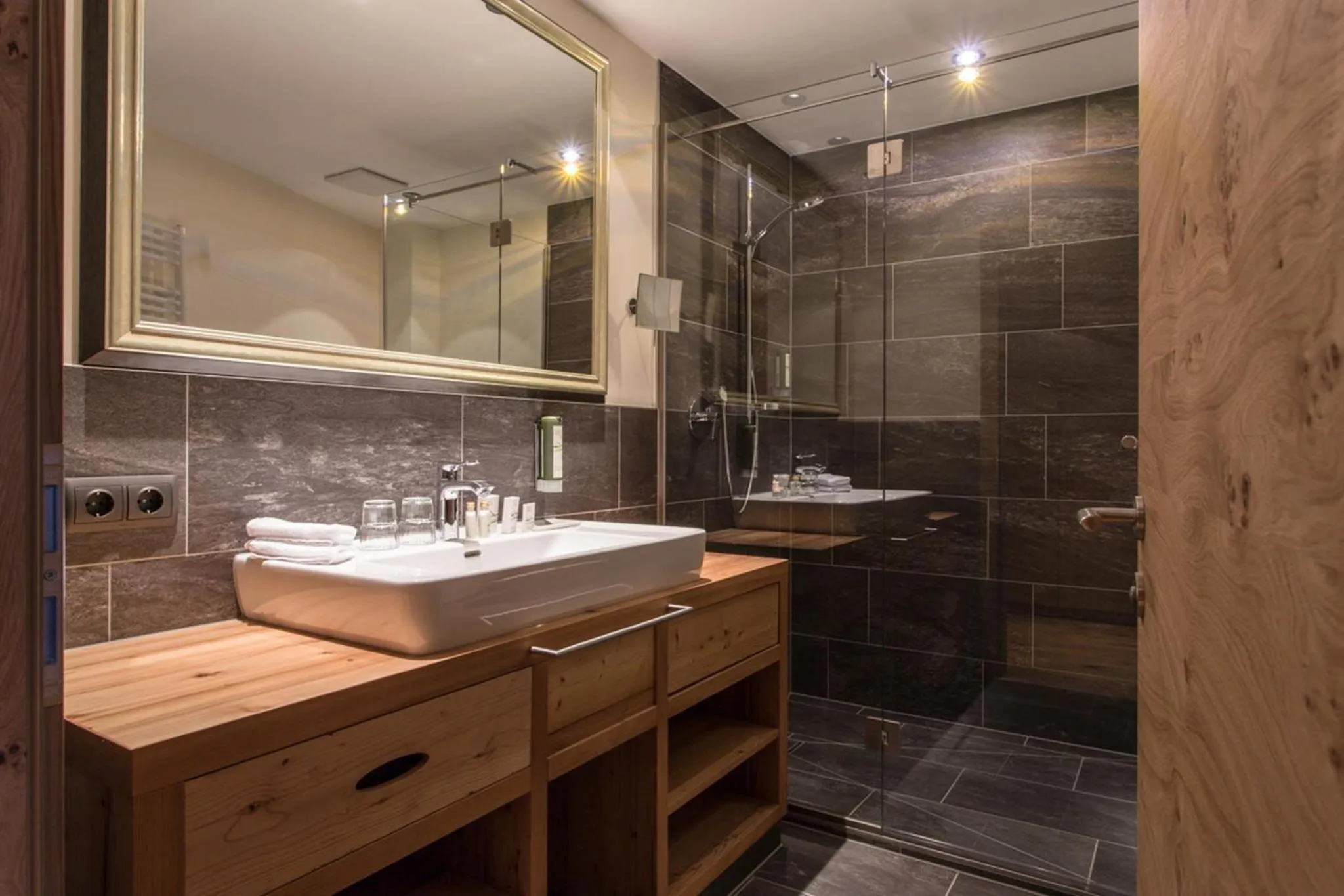 Bathroom in Hotel Bergblick 4 Sterne Superior