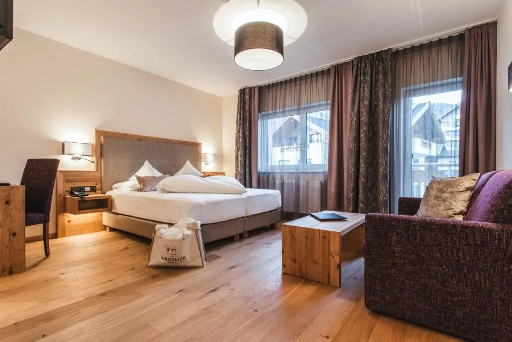 Bed in Hotel Bergblick 4 Sterne Superior