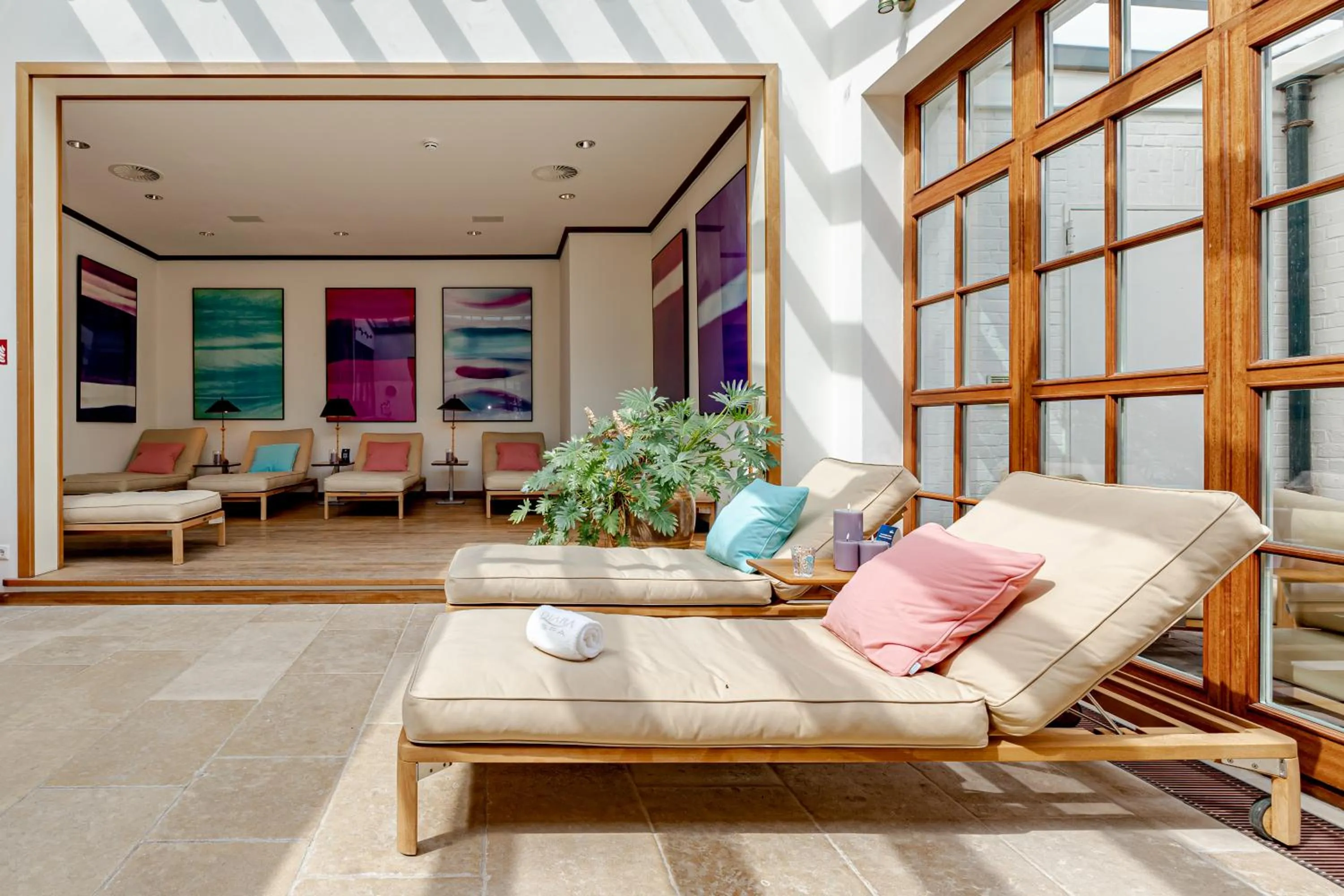 Swimming pool in Hotel Stadt Hamburg