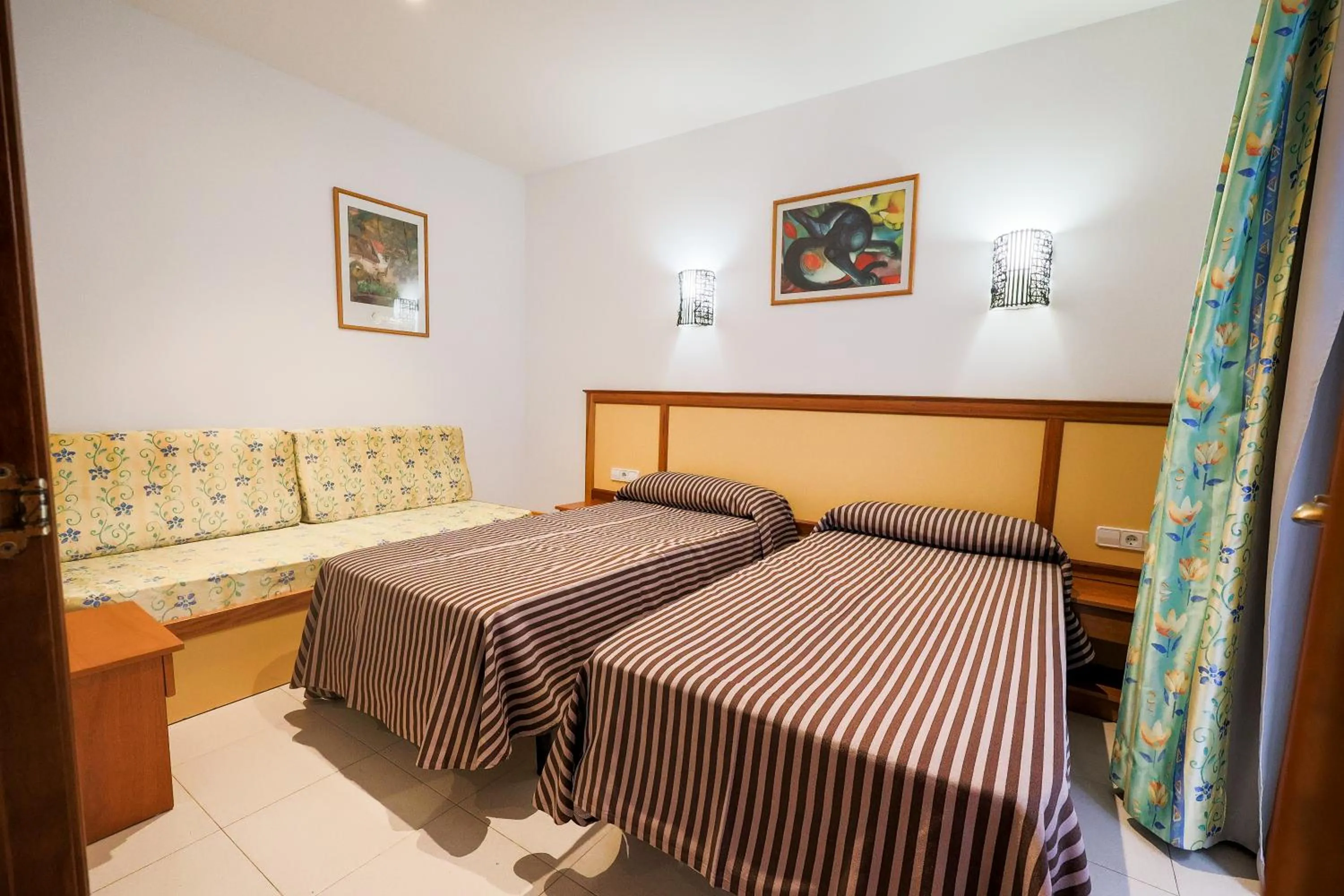 Bed in Apartamentos Royal