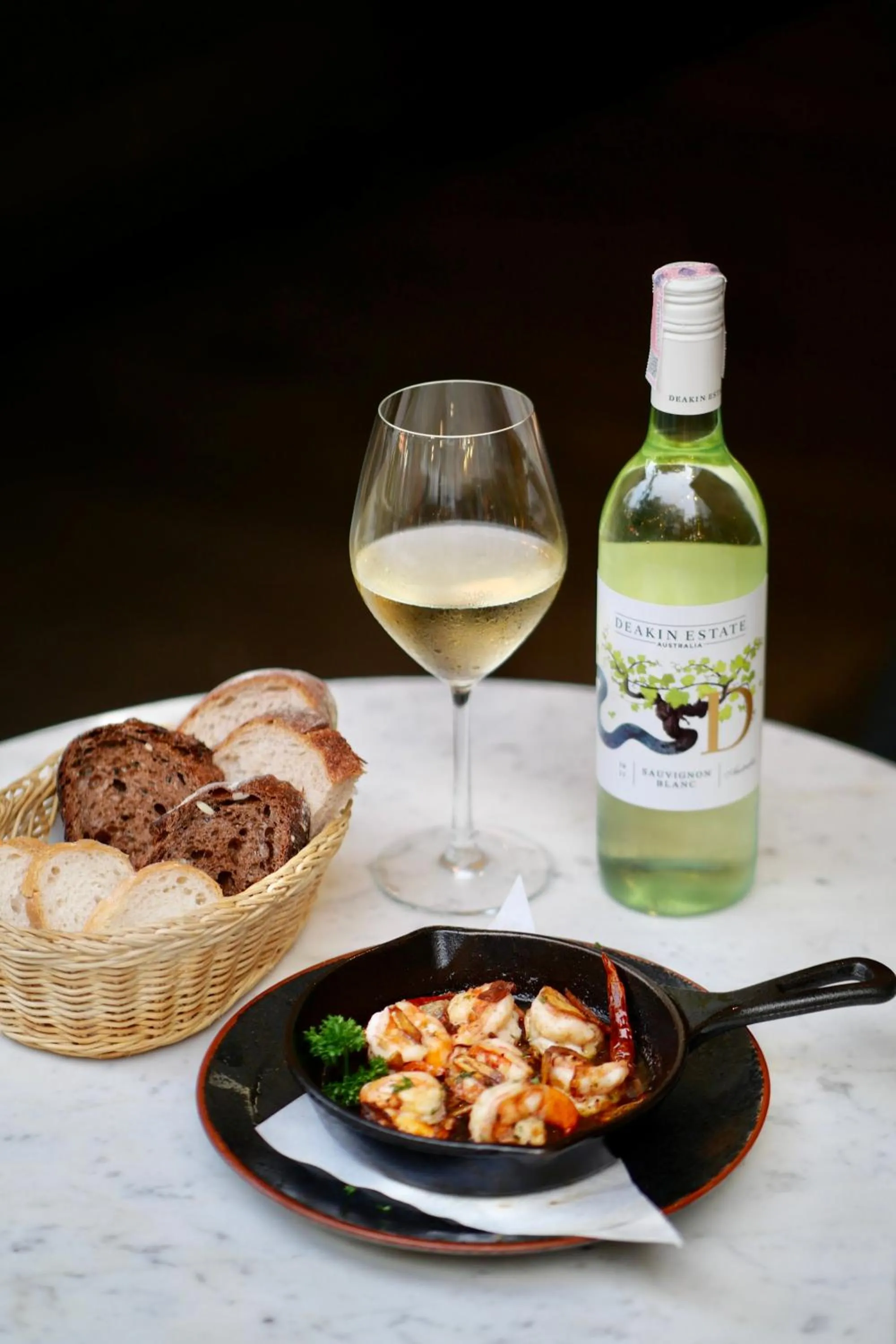 Restaurant/places to eat in BYD Lofts - Boutique Hotel & Serviced Apartments - Patong Beach, Phuket