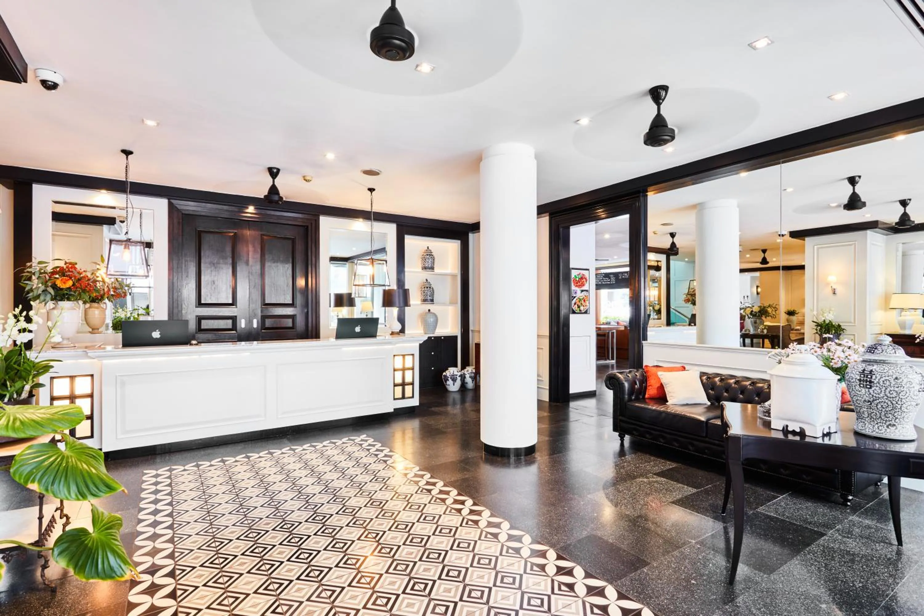 Lobby or reception in BYD Lofts - Boutique Hotel & Serviced Apartments - Patong Beach, Phuket