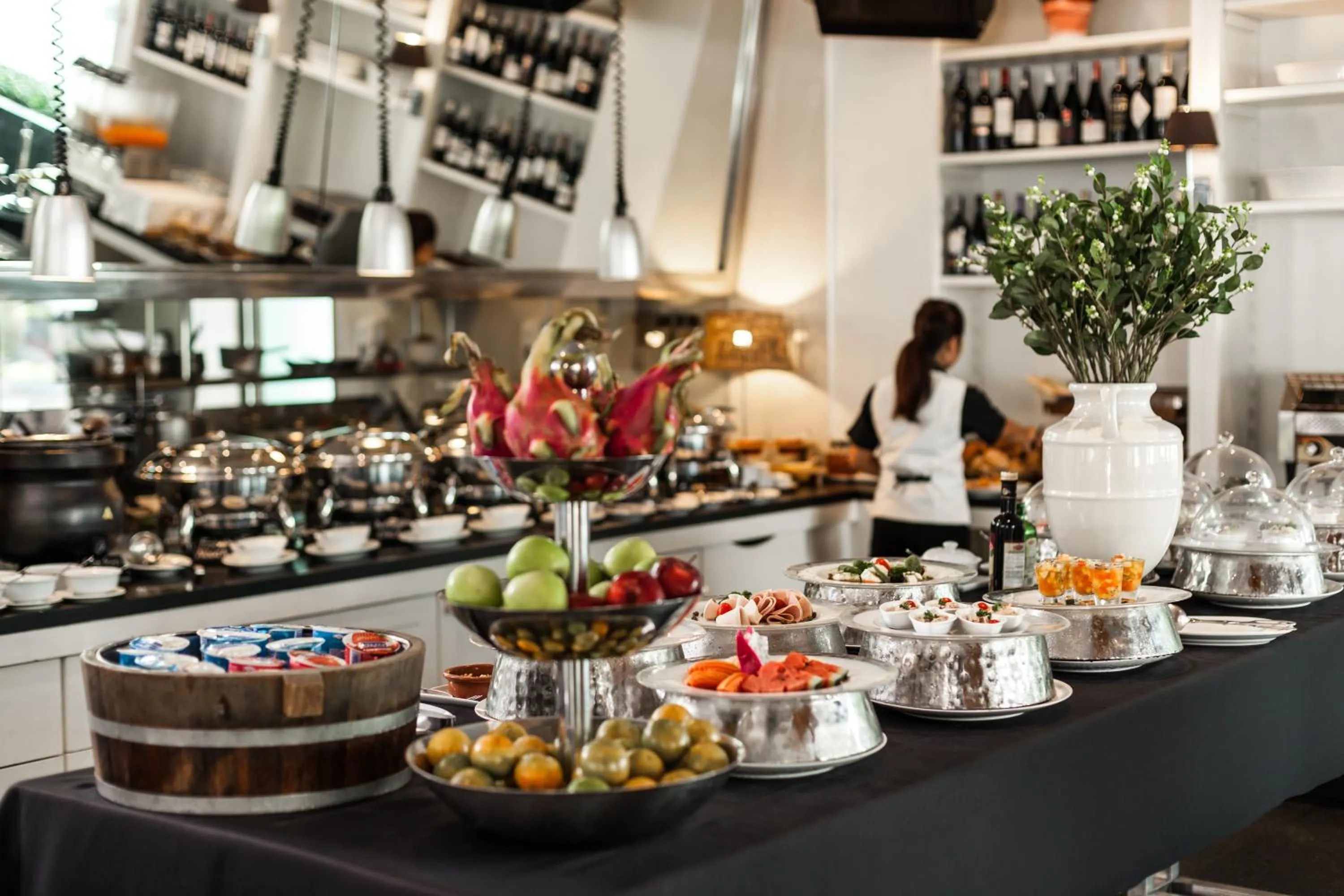 Restaurant/places to eat in BYD Lofts - Boutique Hotel & Serviced Apartments - Patong Beach, Phuket