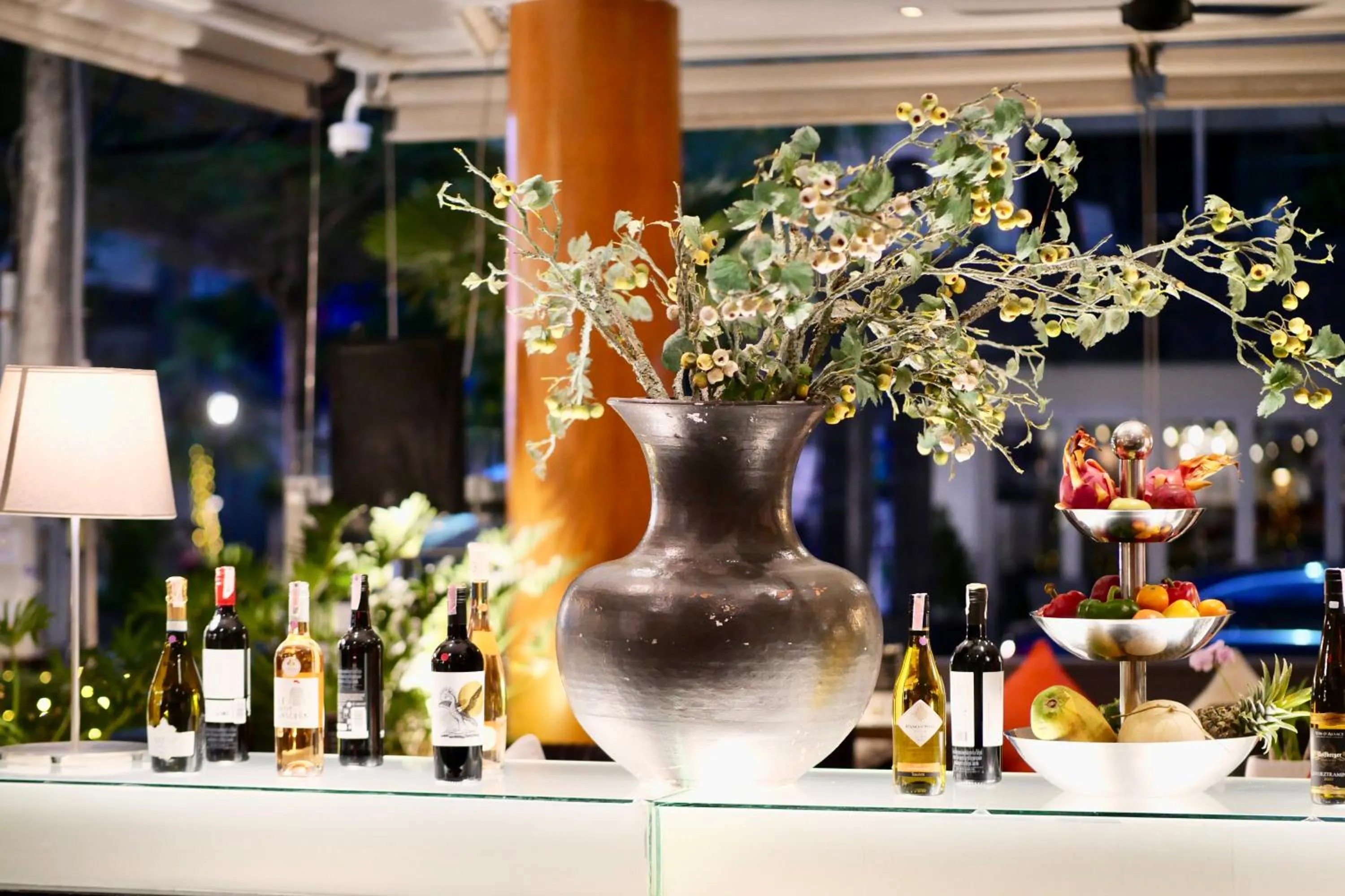 Restaurant/places to eat in BYD Lofts - Boutique Hotel & Serviced Apartments - Patong Beach, Phuket