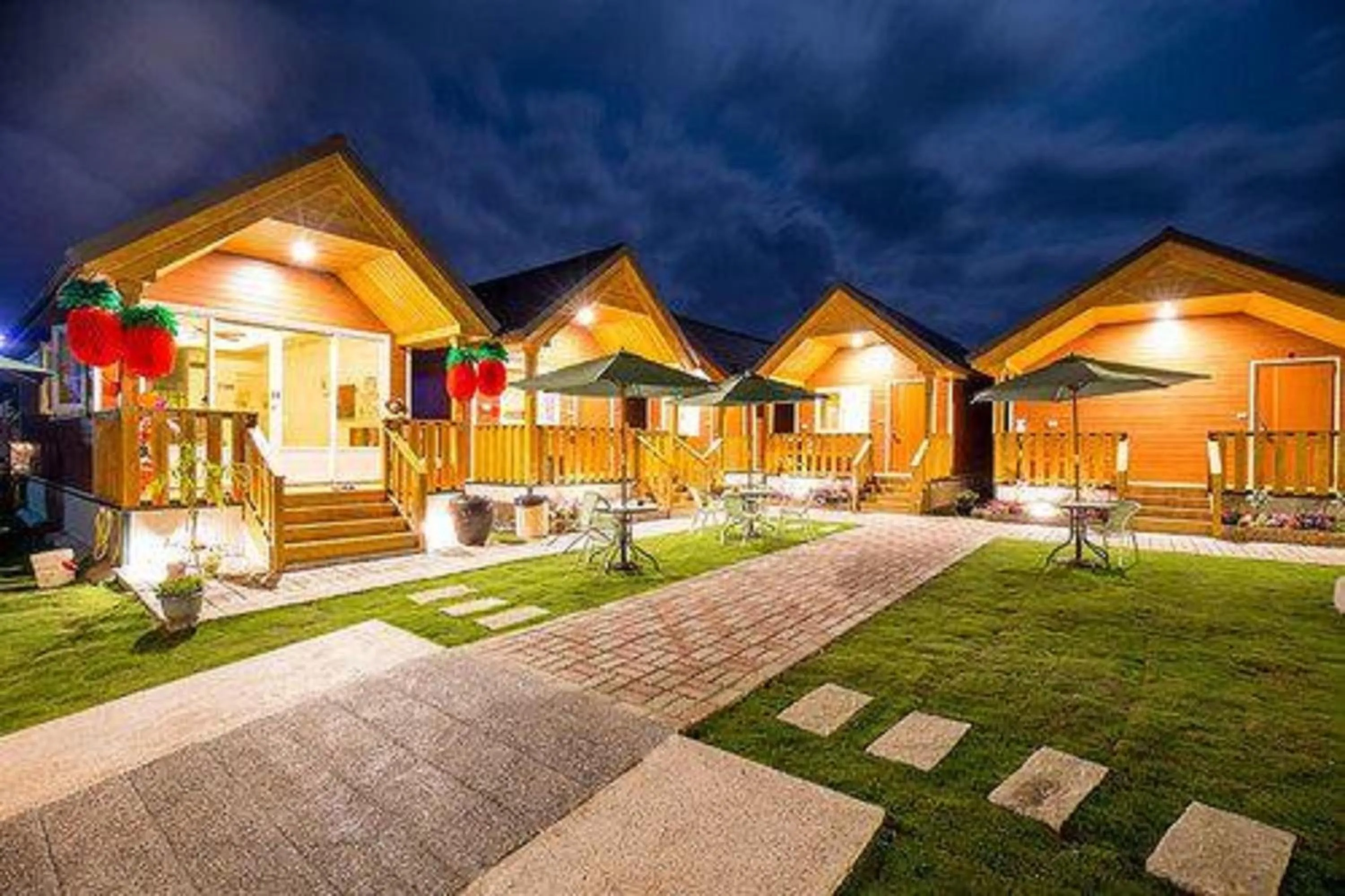 Property building in Xiaoliuqiu Happy House B&B