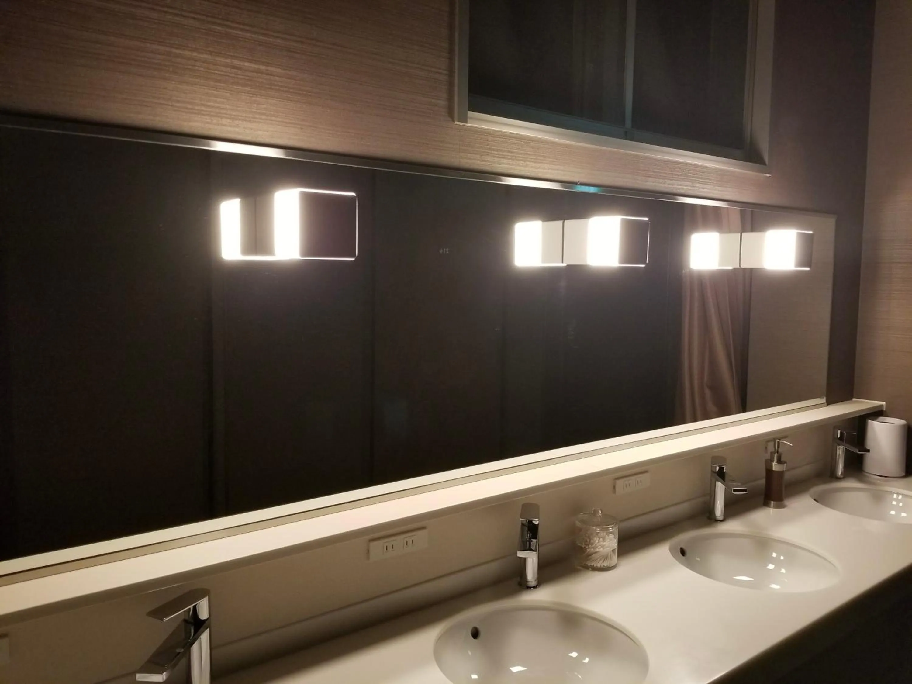 Bathroom in Glansit Akihabara