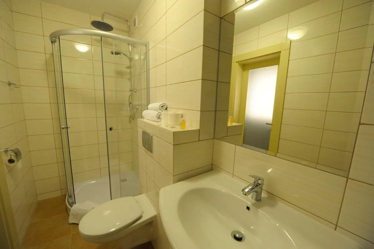Shower in Hotel Nad Pisą