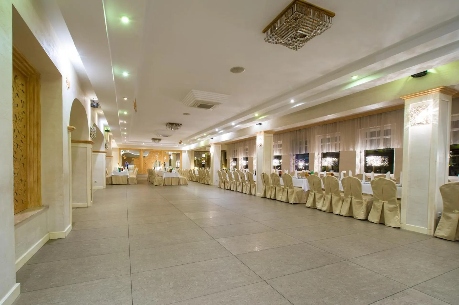 Restaurant/places to eat in Hotel Nad Pisą