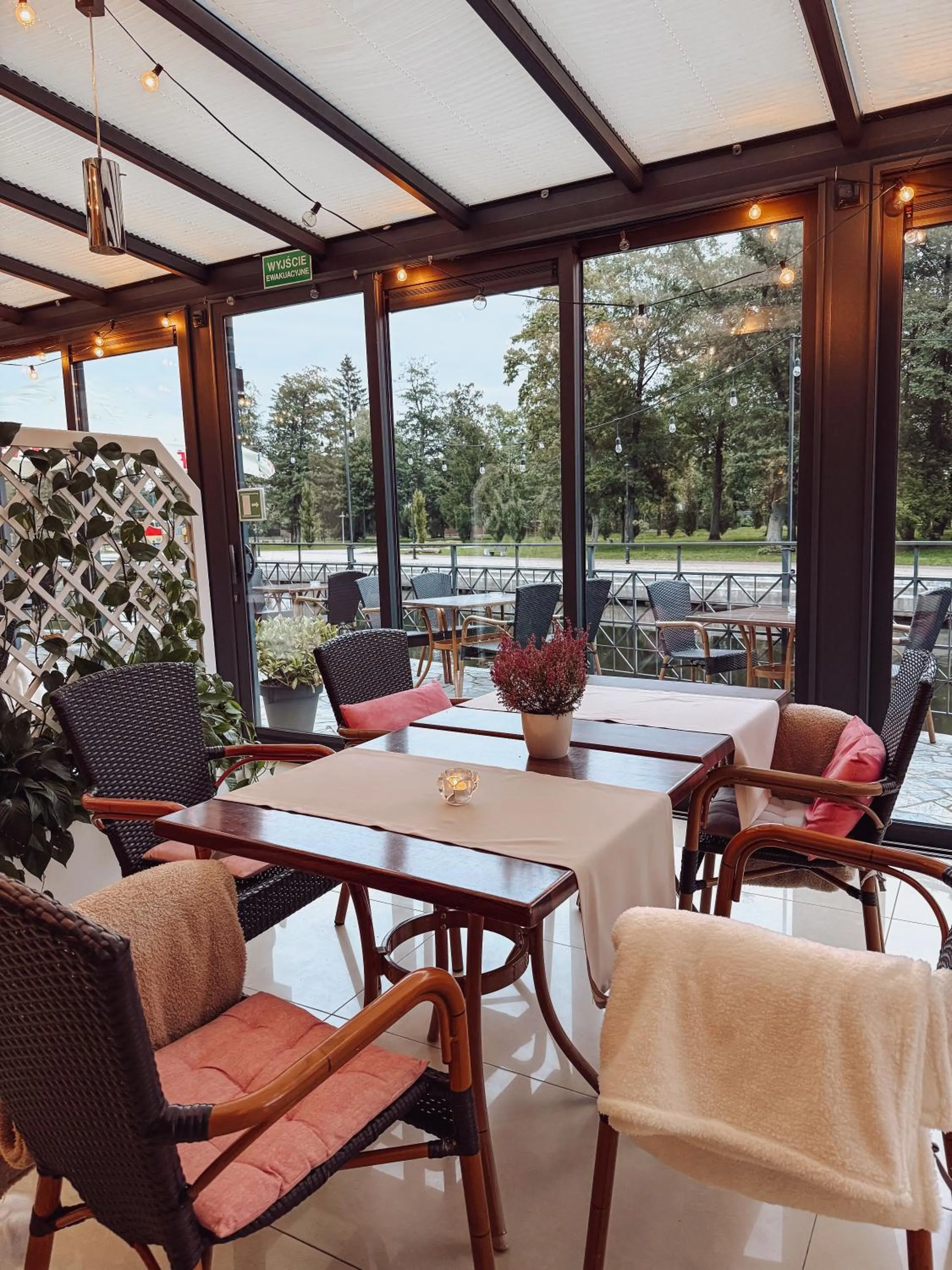 Restaurant/places to eat in Hotel Nad Pisą