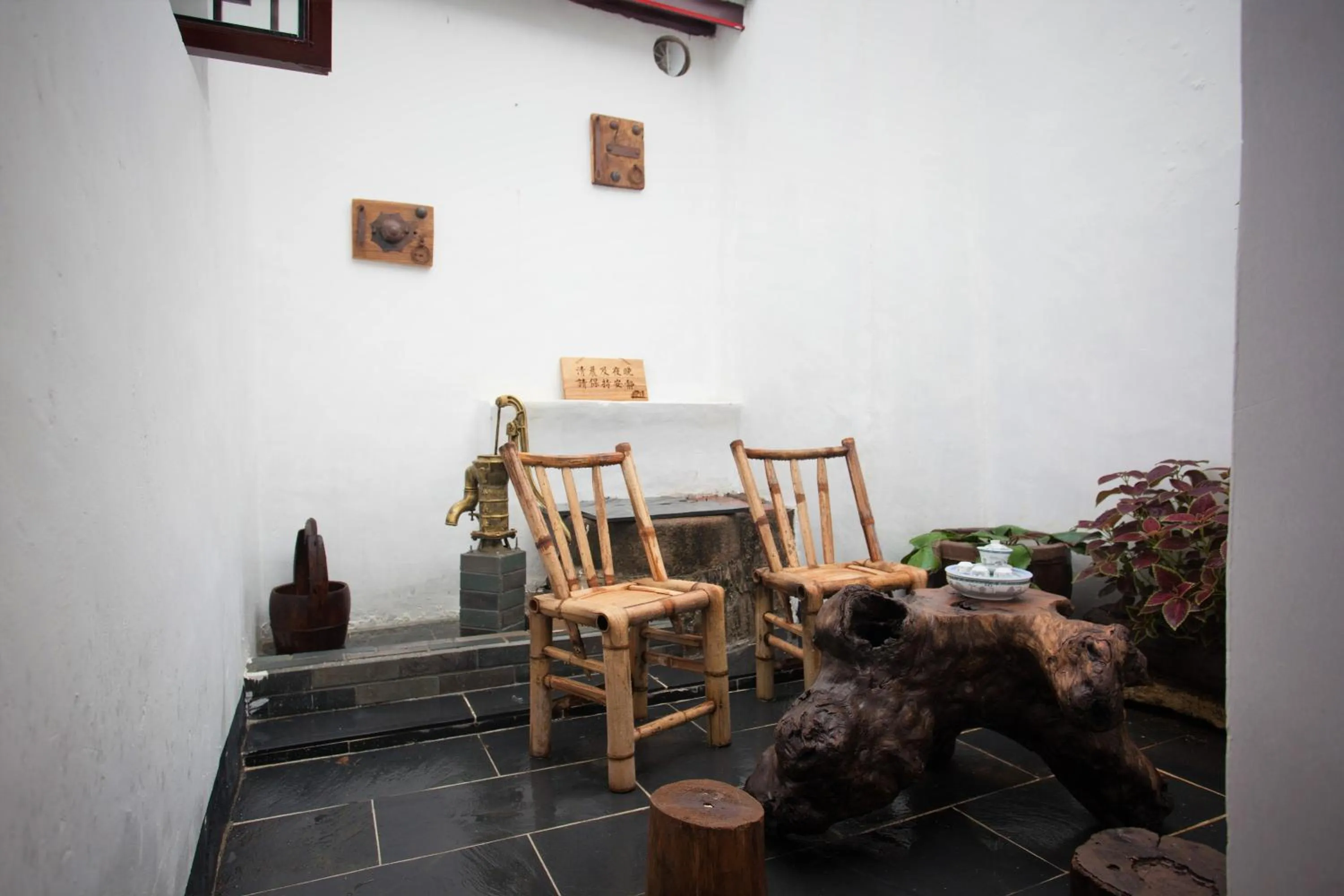 Seating area in Manju Inn