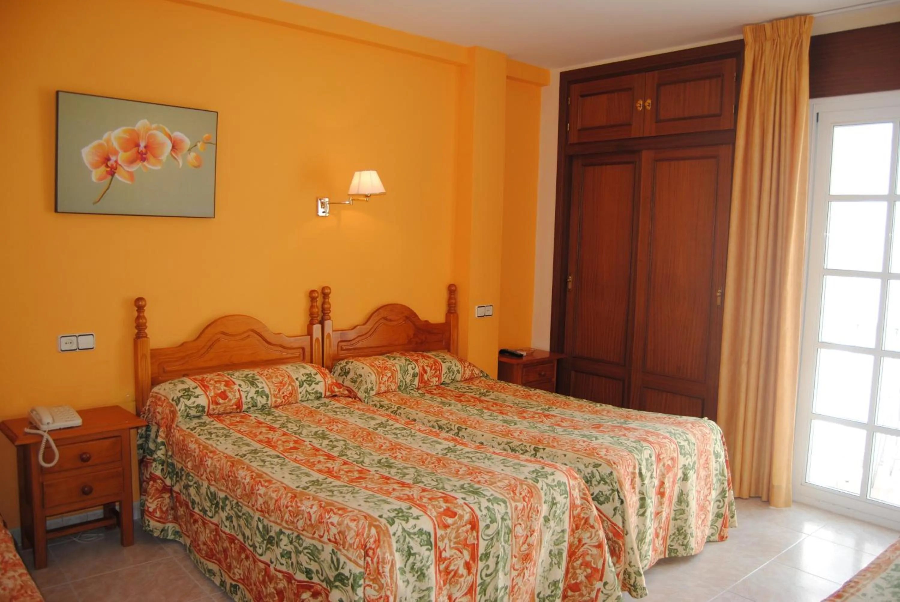 Bed in Hostal Italia