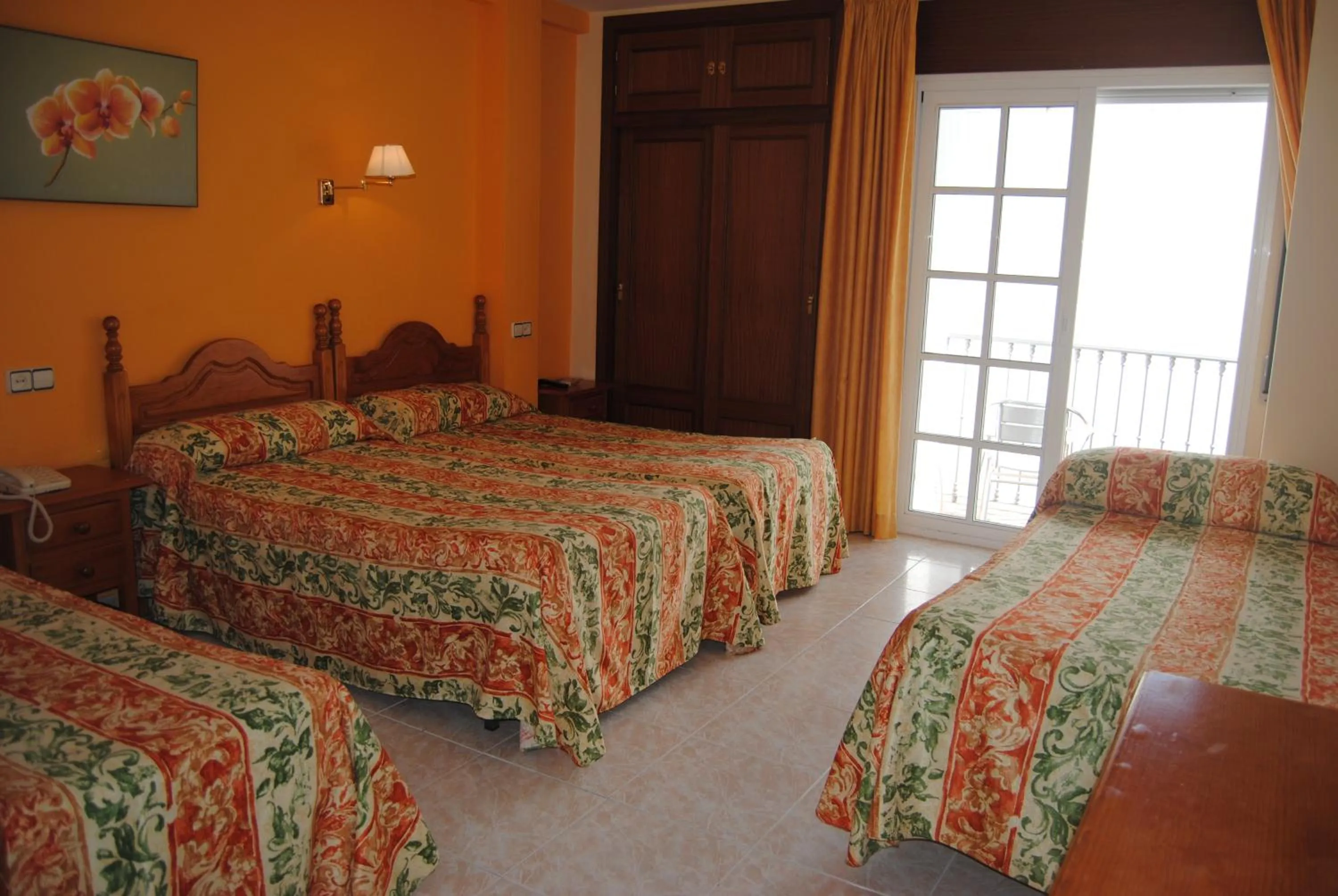 Bed in Hostal Italia