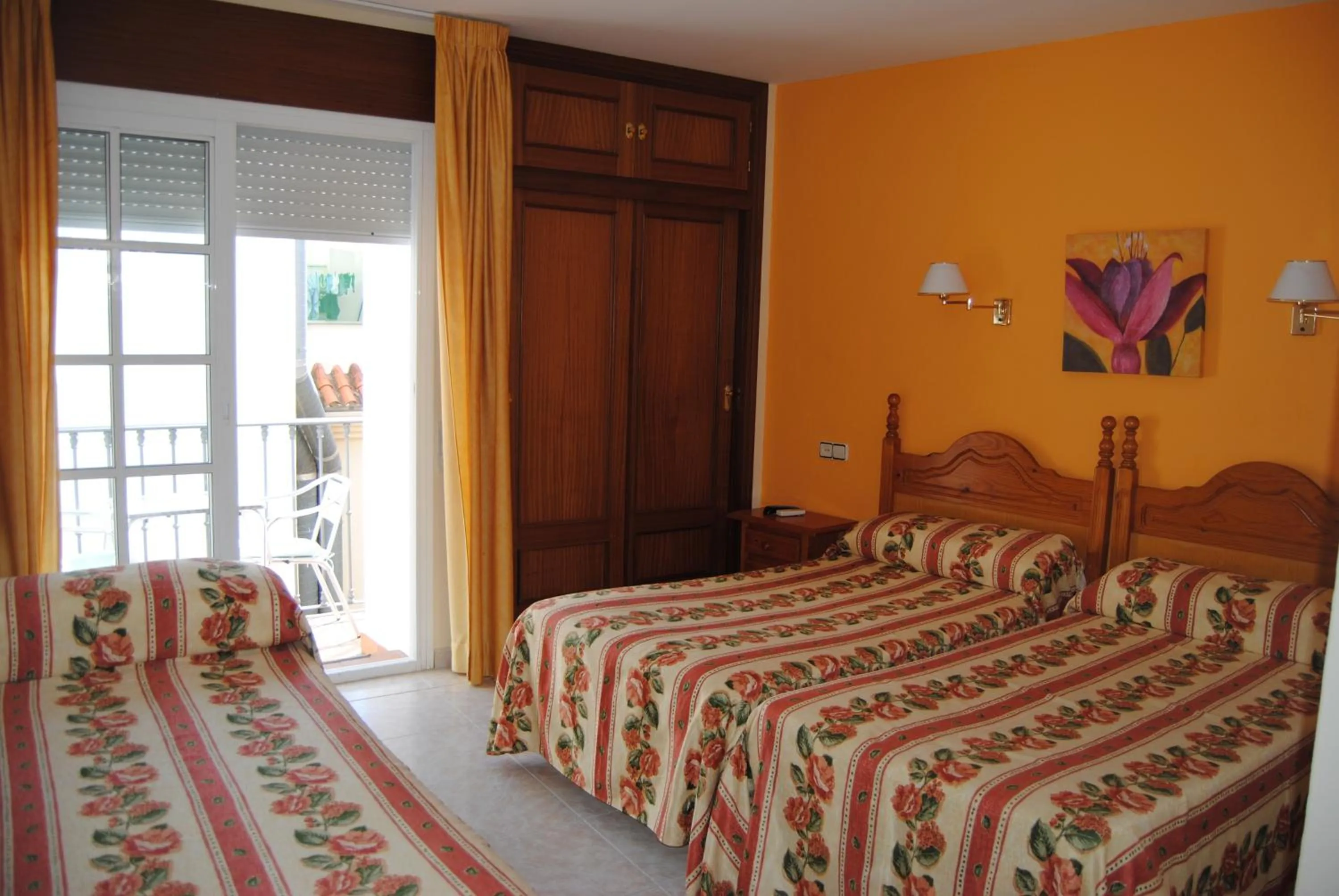 Bed in Hostal Italia