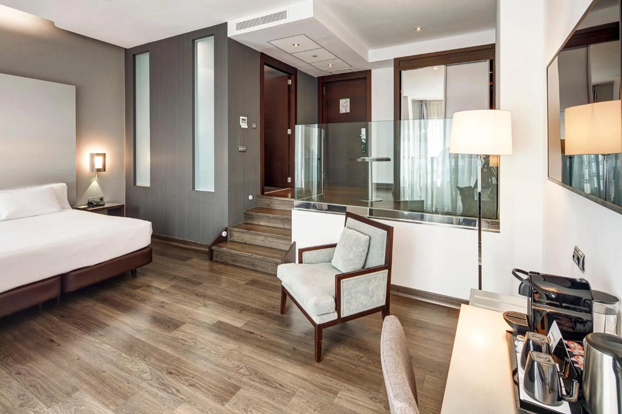 Photo of the whole room, Bed in Sercotel Coliseo