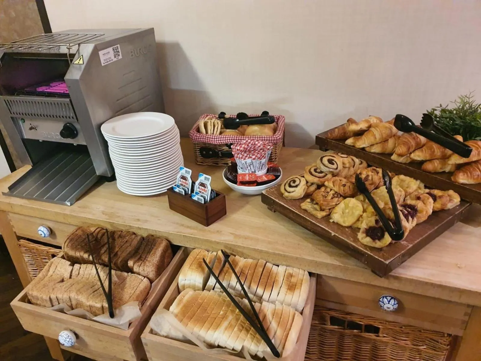 Buffet breakfast in Cranfield Management Development Centre