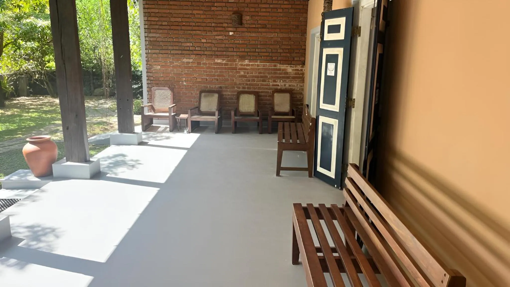 Seating area in Honey Tree Polonnaruwa