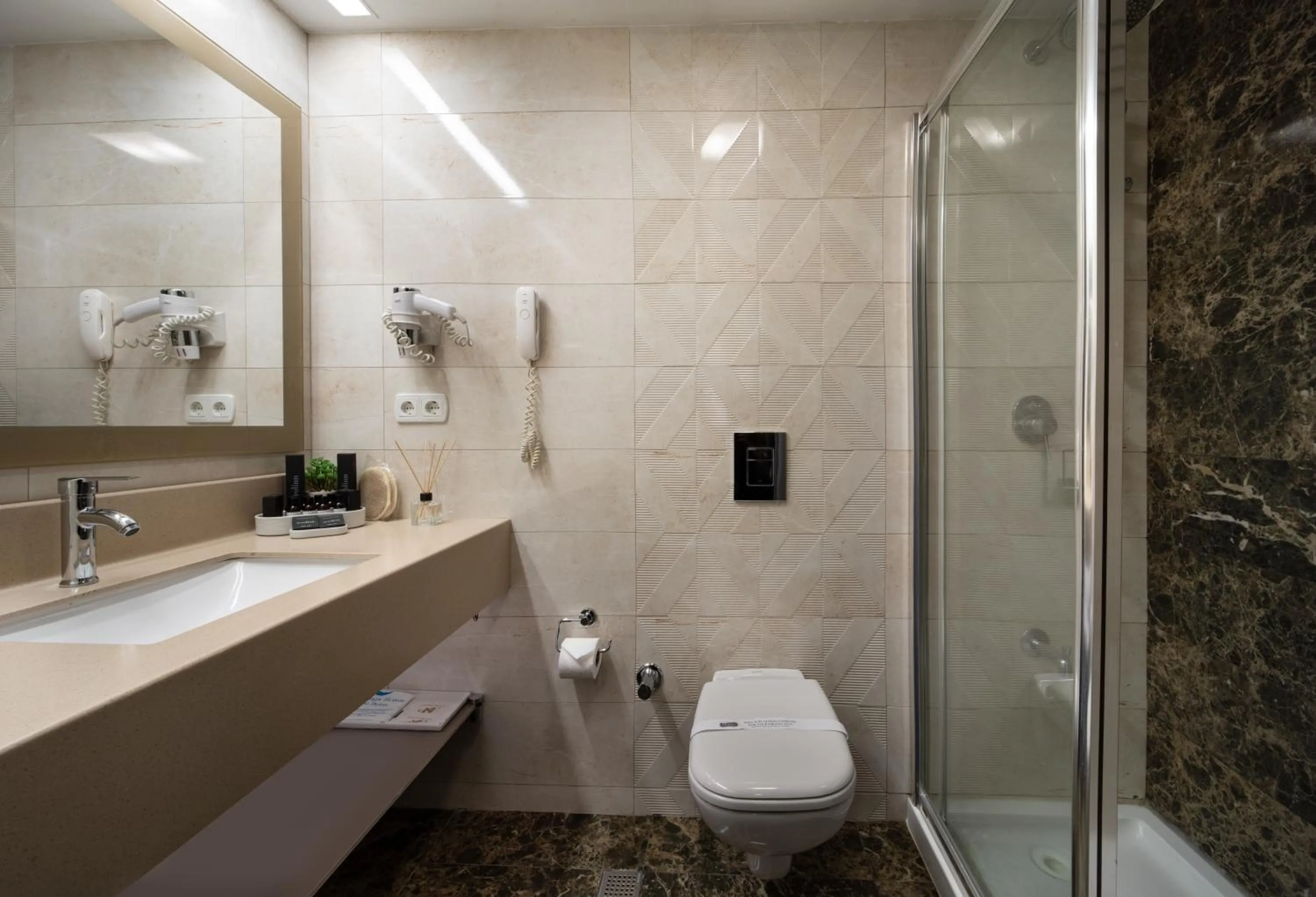 Shower in The Wings Hotels Neva Palas