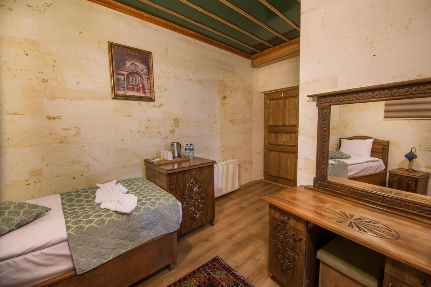 TV and multimedia, Bed in Cappadocia Ozbek Stone House