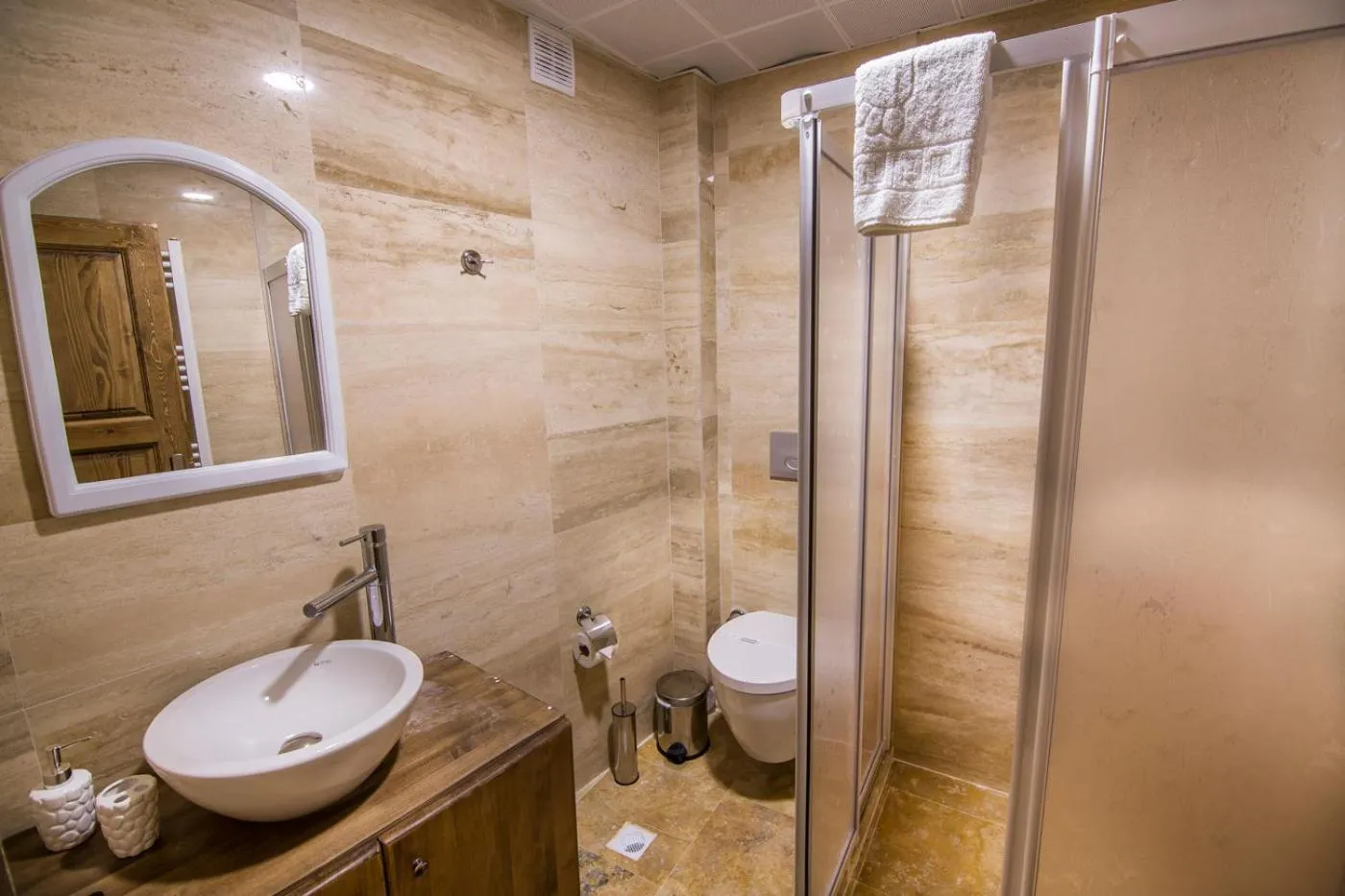 Shower in Cappadocia Ozbek Stone House