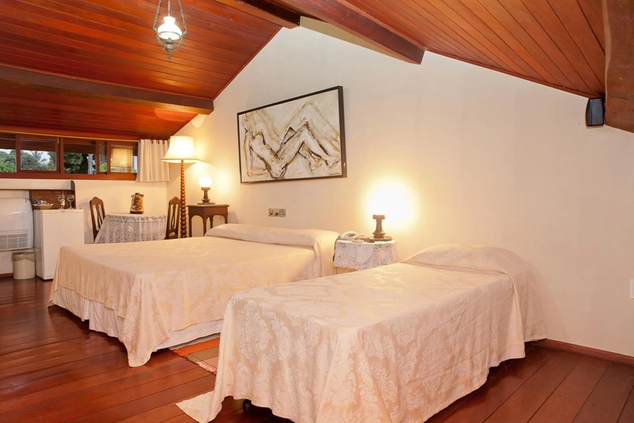 Property building, Bed in Pousada dos Quatro Cantos