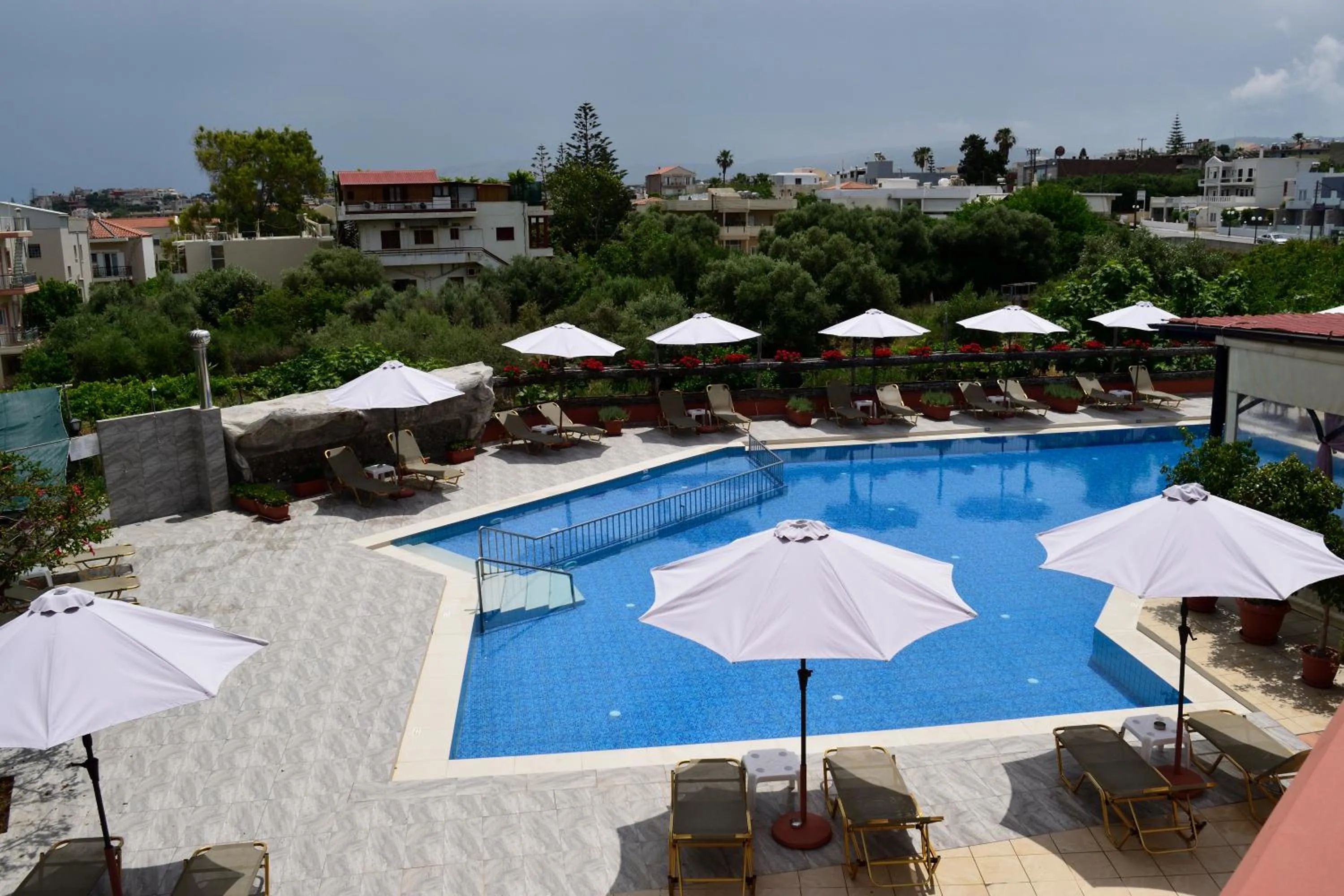 Swimming pool in Jechrina