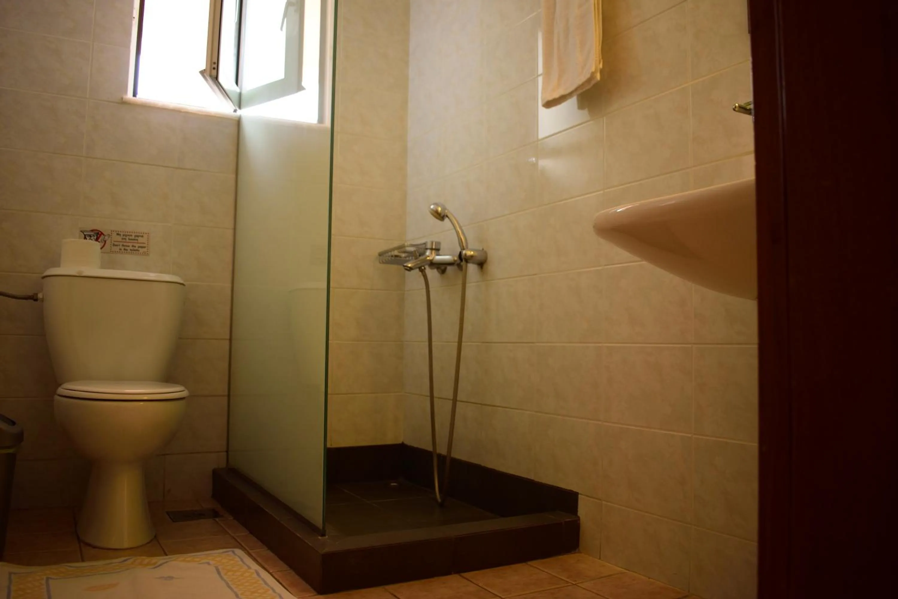 Bathroom in Jechrina