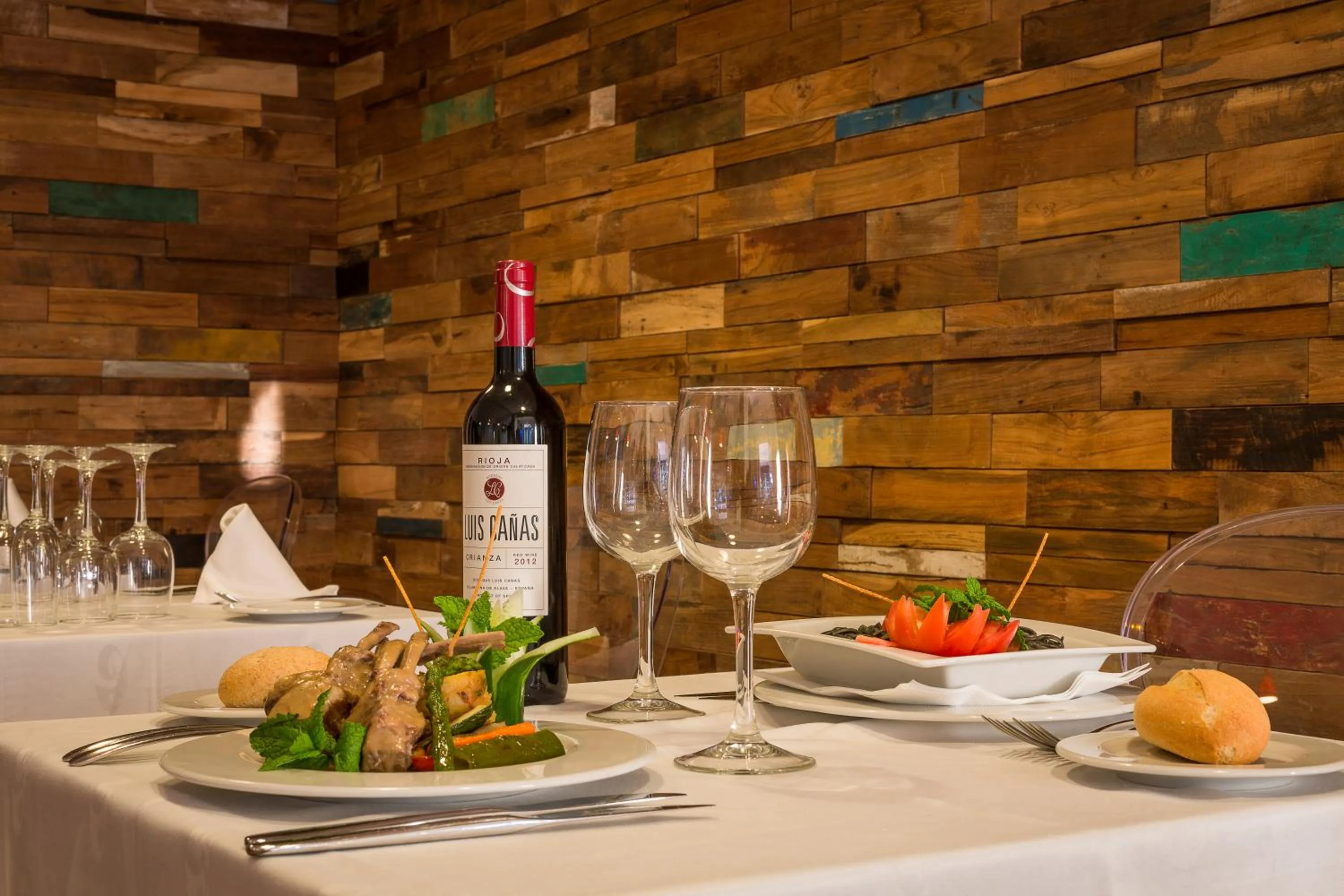 Food and drinks in Palladium Hotel Cala Llonga - Adults Only