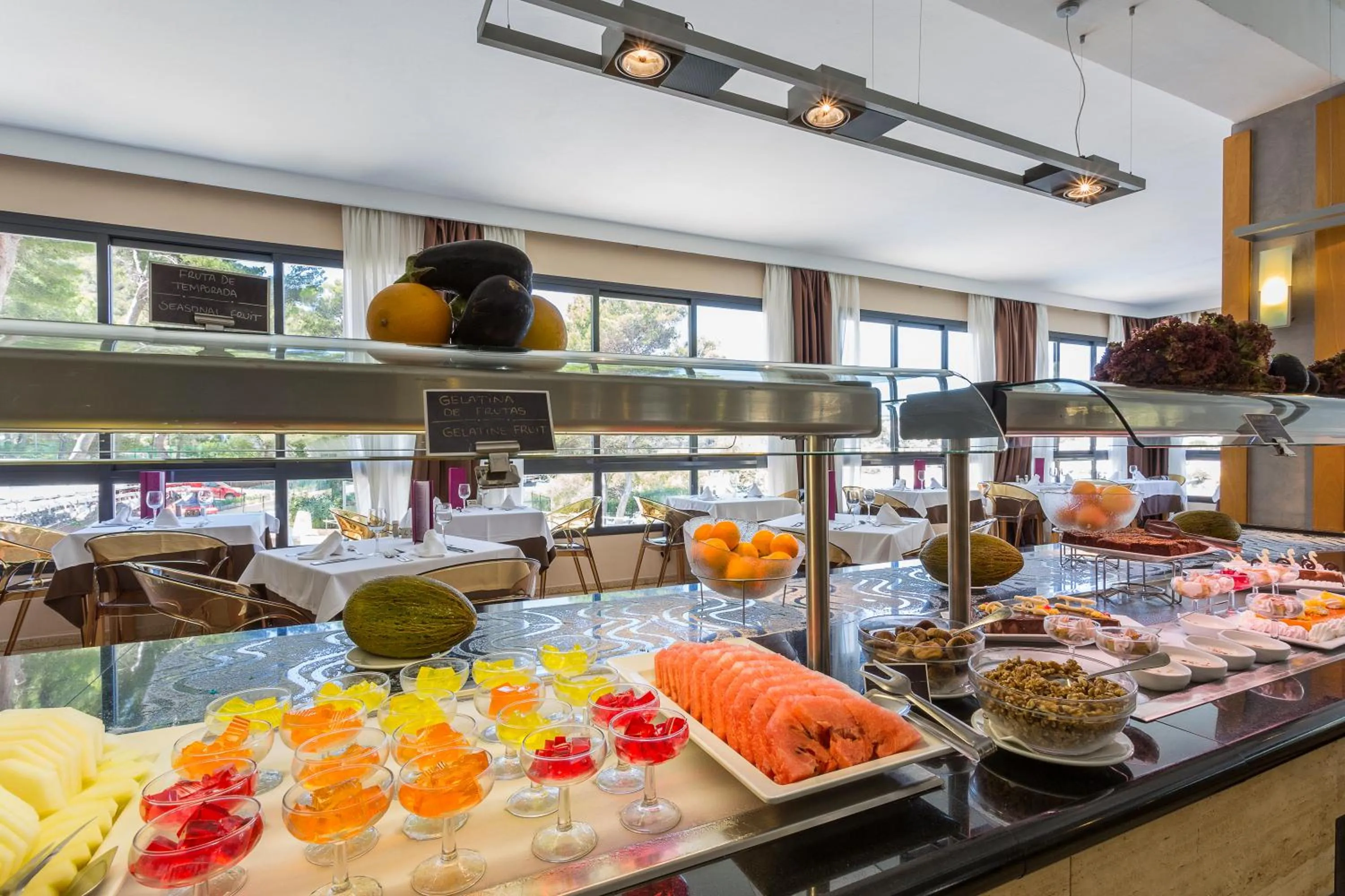 Restaurant/places to eat in Palladium Hotel Cala Llonga - Adults Only