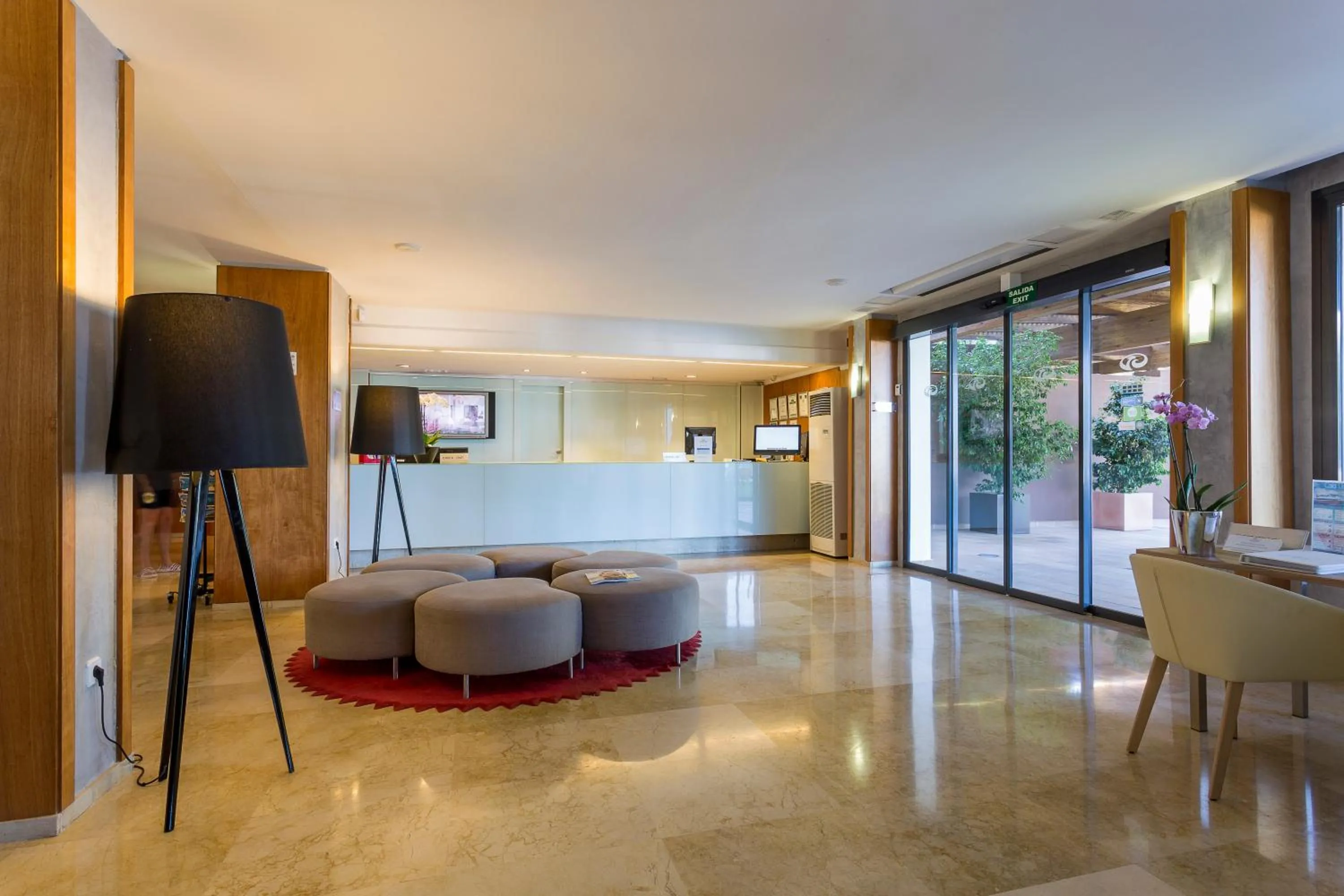 Lobby or reception in Palladium Hotel Cala Llonga - Adults Only