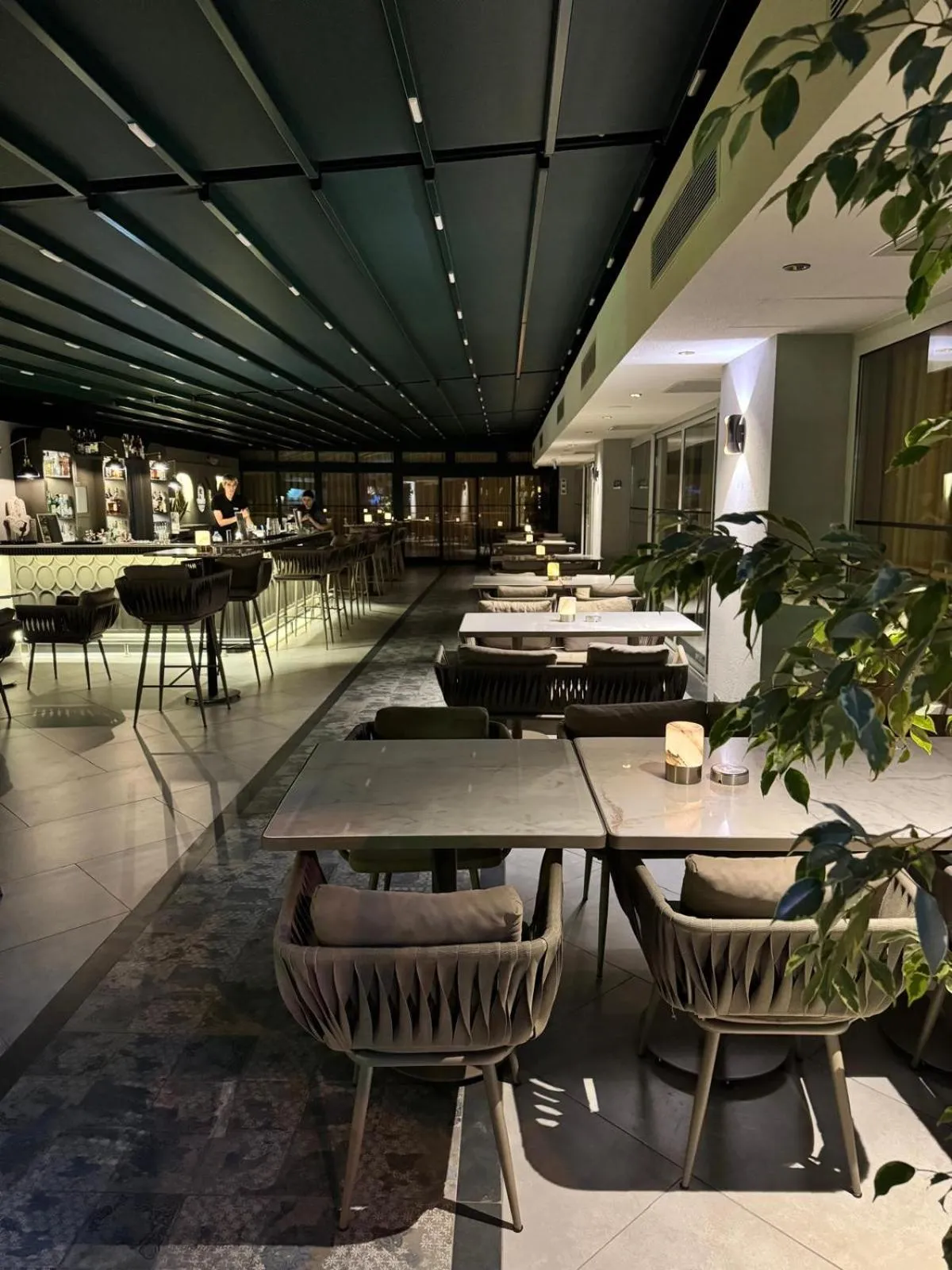 Restaurant/places to eat in Limak Ambassadore Hotel Ankara