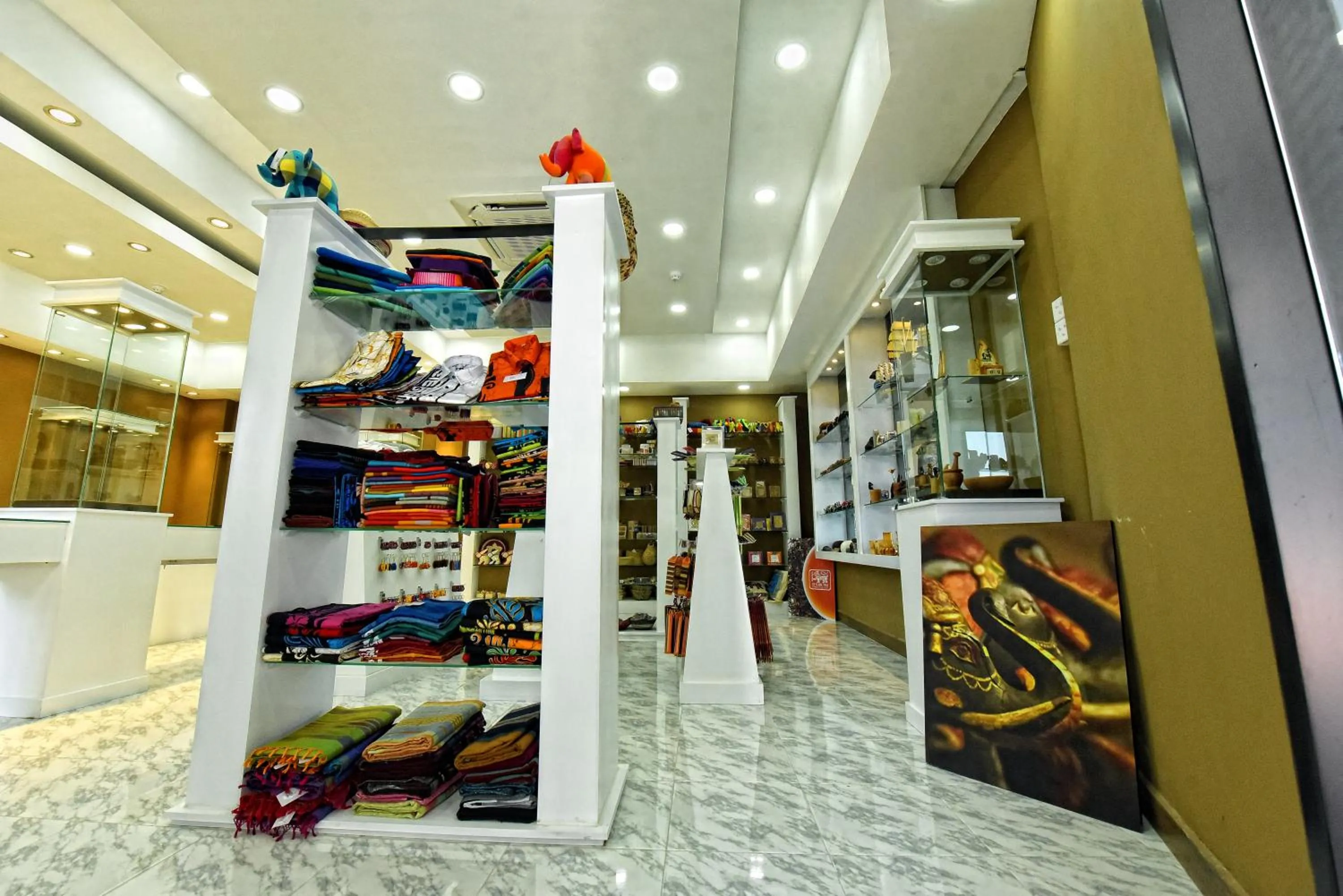 On-site shops in Centauria Wild Resort
