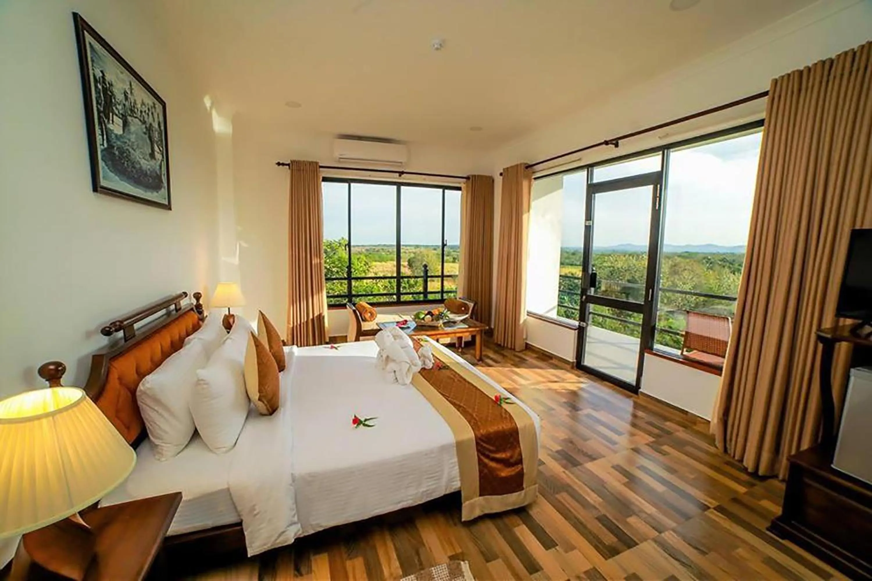 Photo of the whole room, Bed in Centauria Wild Resort