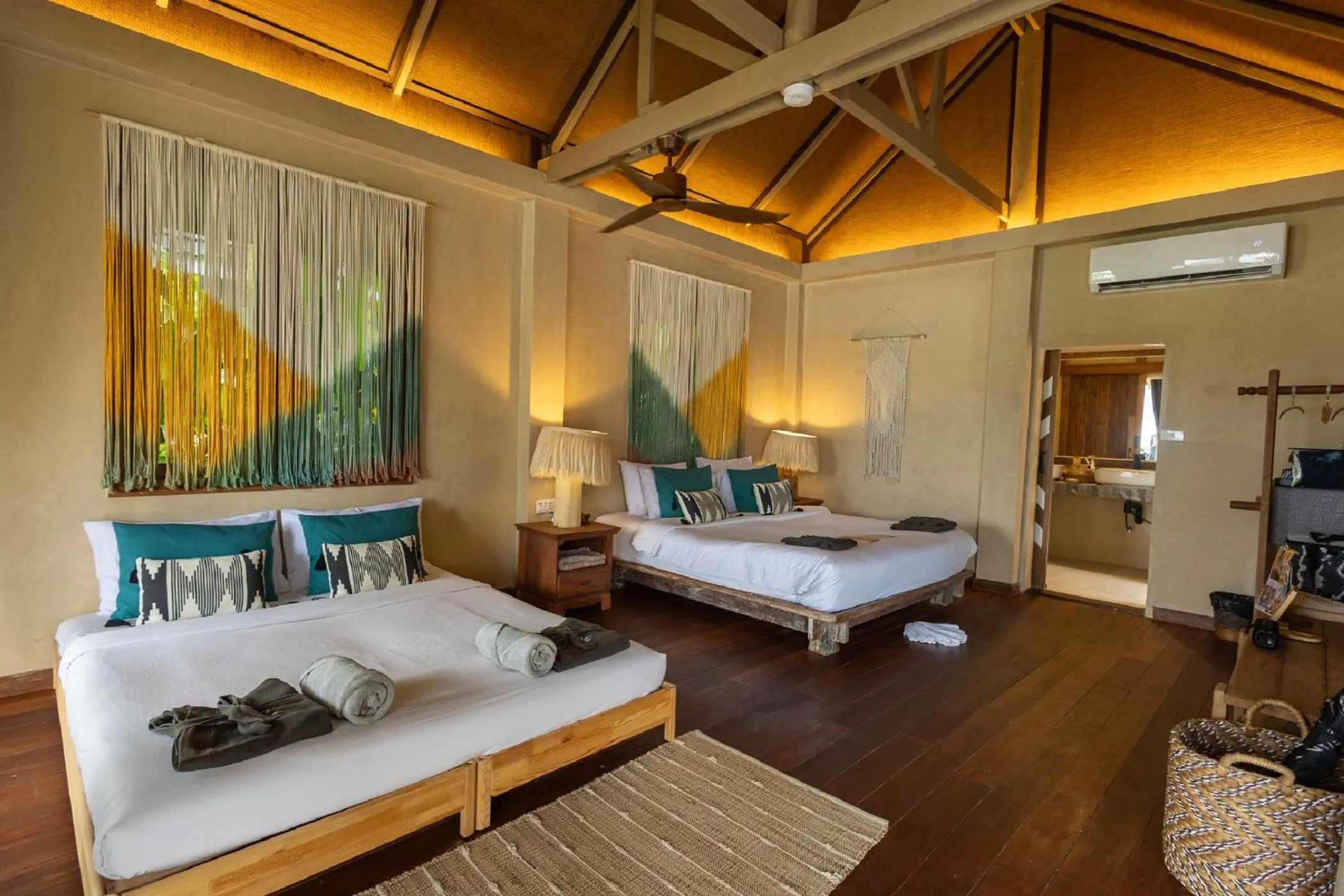 Bed in Tolani Resort Koh Kood