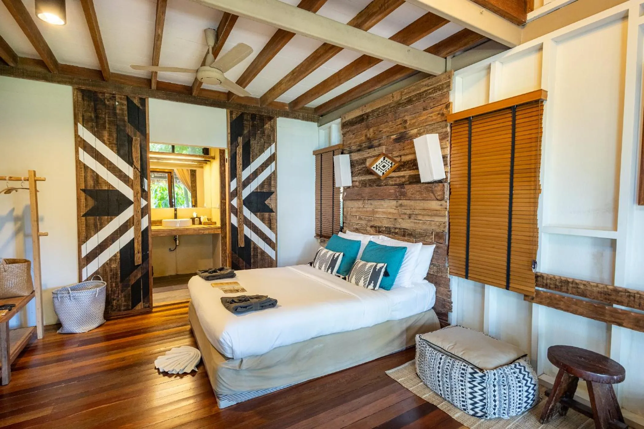 Bed in Tolani Resort Koh Kood