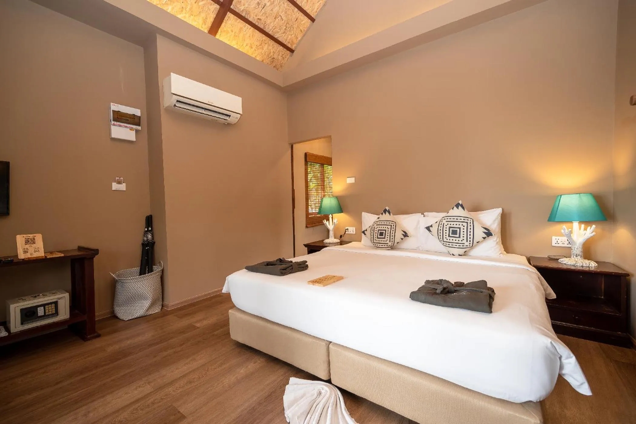 Bed in Tolani Resort Koh Kood