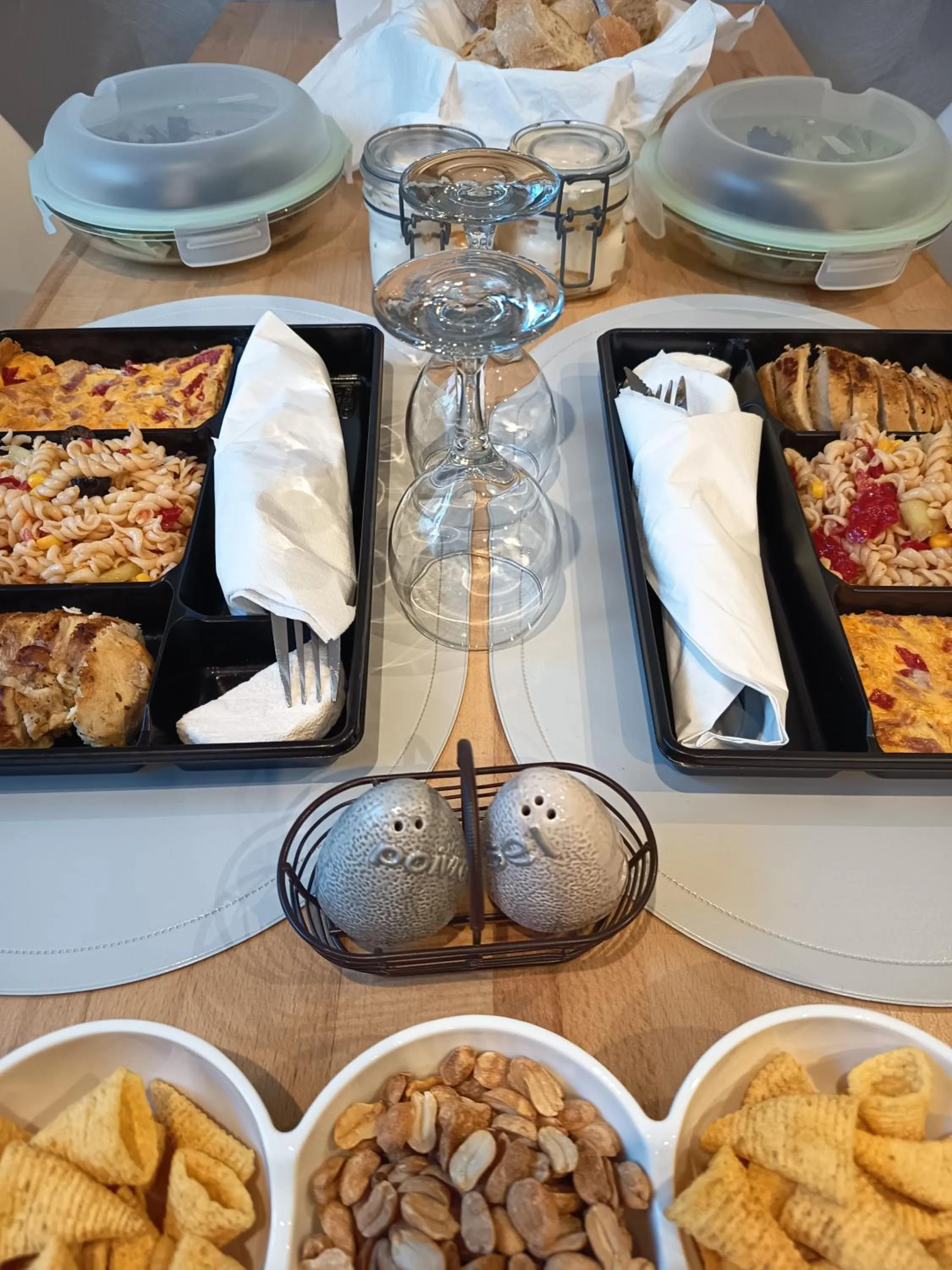 Restaurant/places to eat in Les Clos De La Vigne