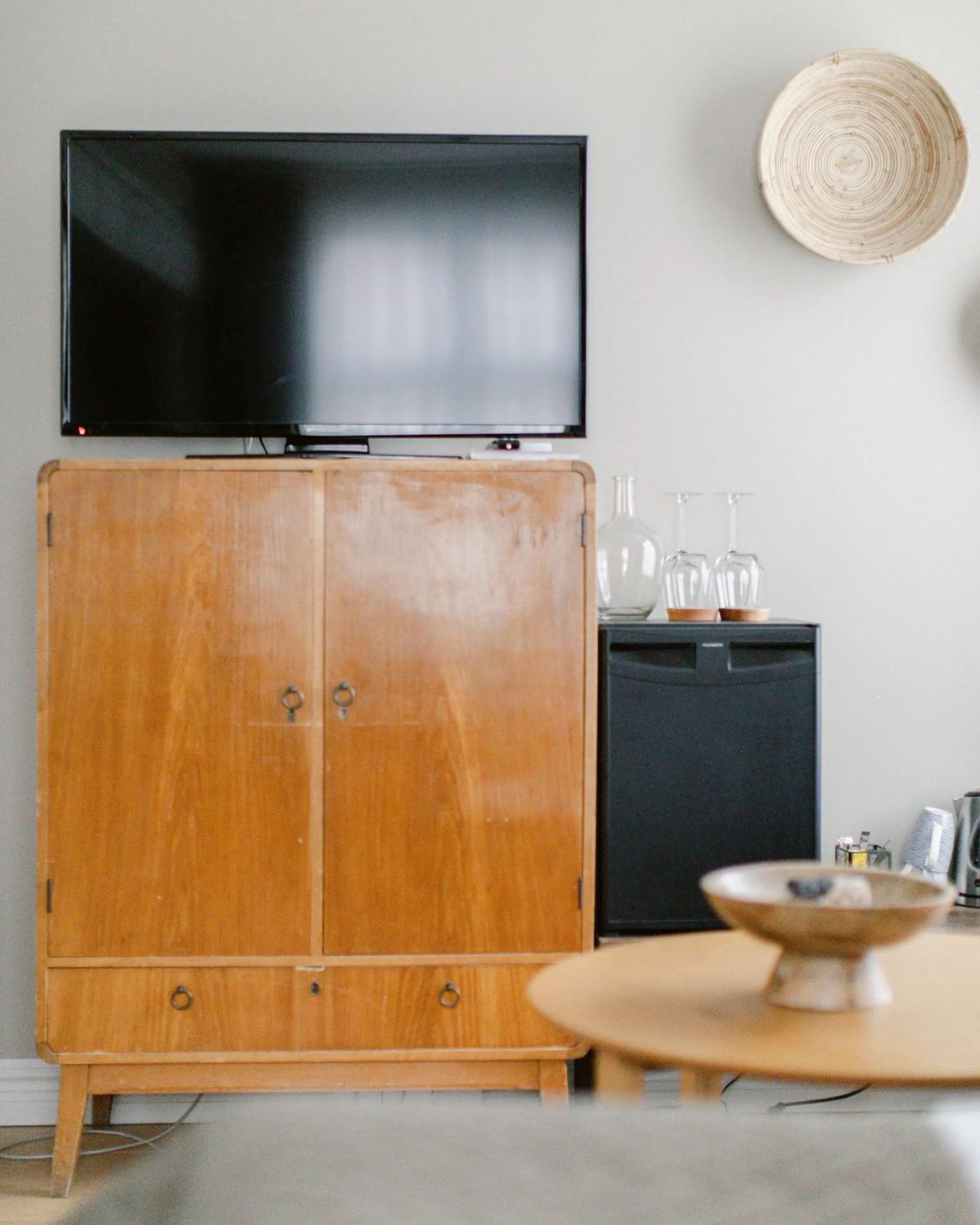 TV and multimedia in Lillan Hotel & Kök