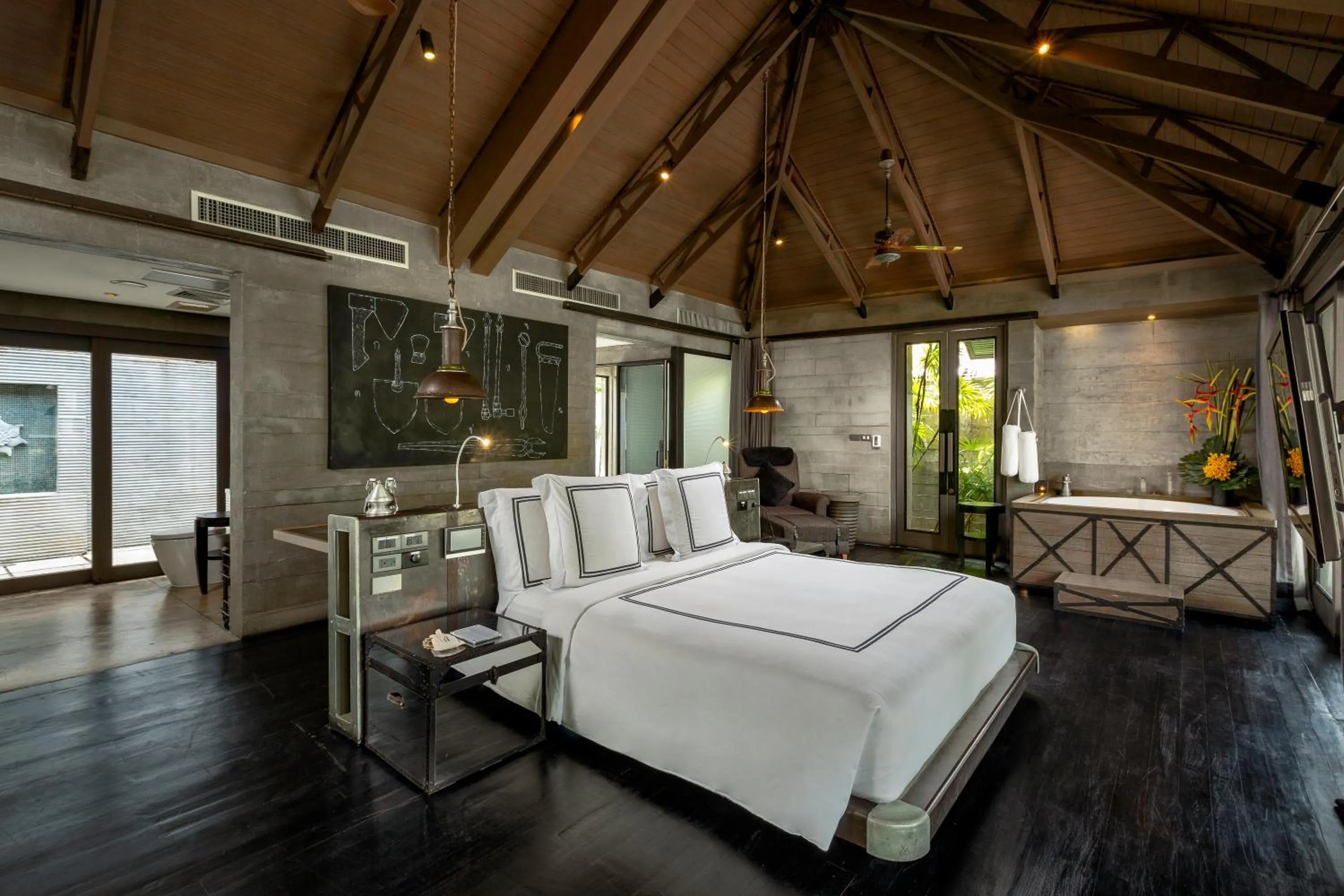 Photo of the whole room, Bed in The Slate, Phuket