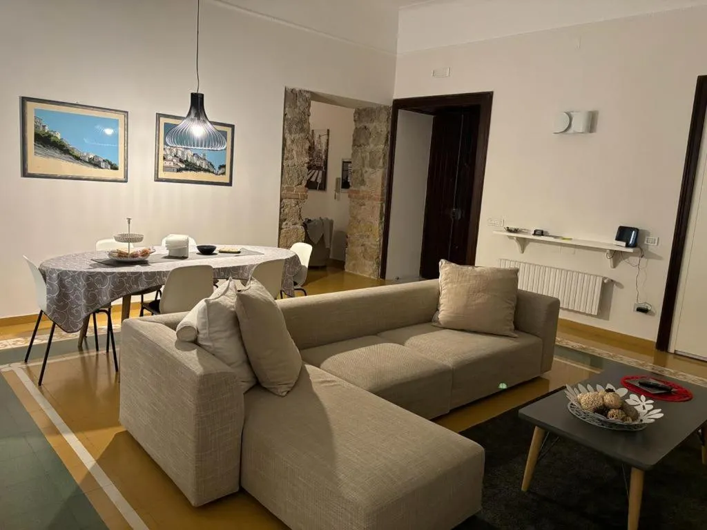 Luxury Manfredi Apartment Salerno