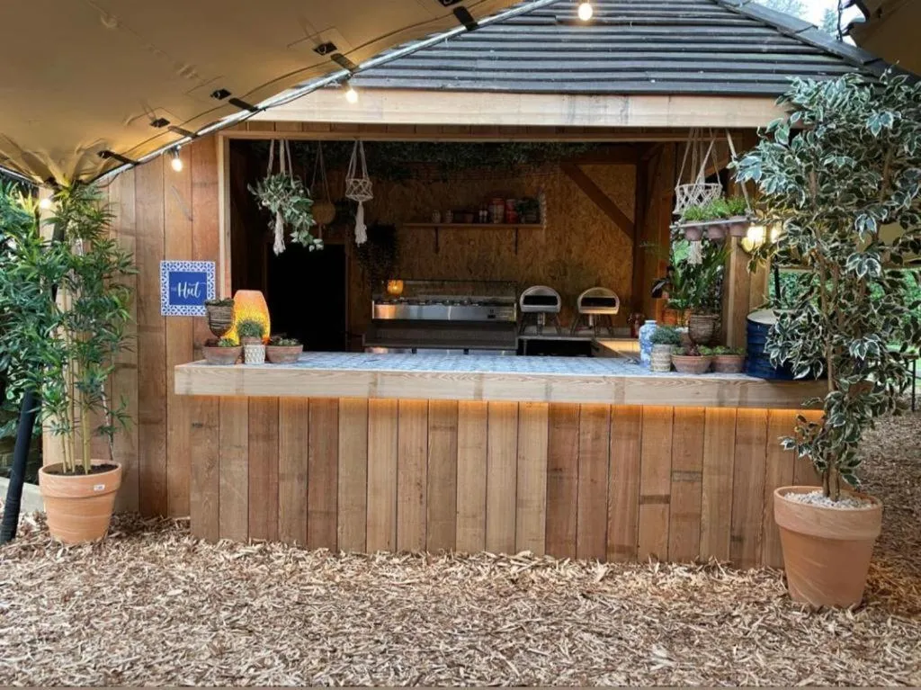 Restaurant/places to eat in The Admirals Inn Guest House