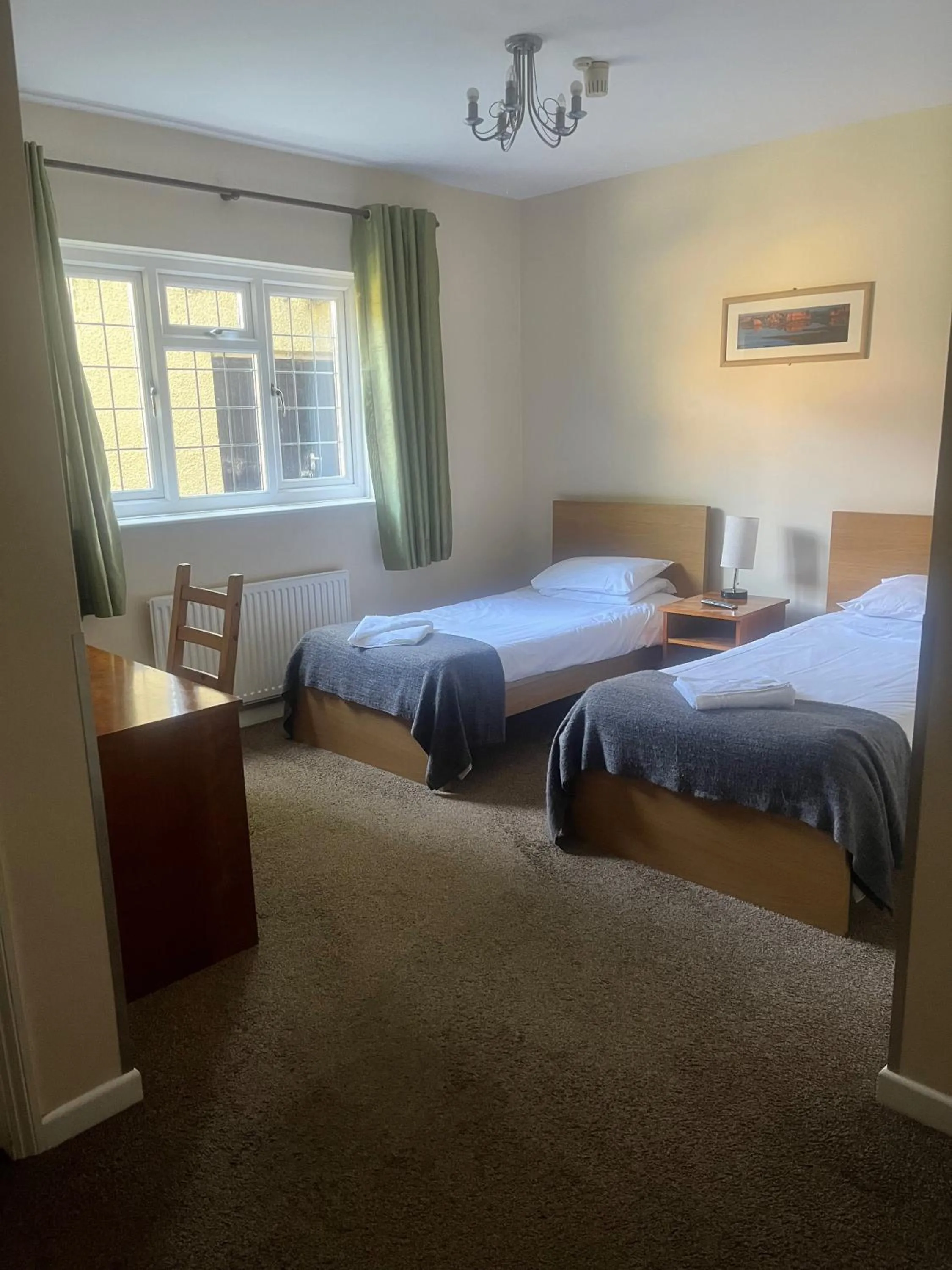 Coffee/tea facilities, Bed in The Admirals Inn Guest House